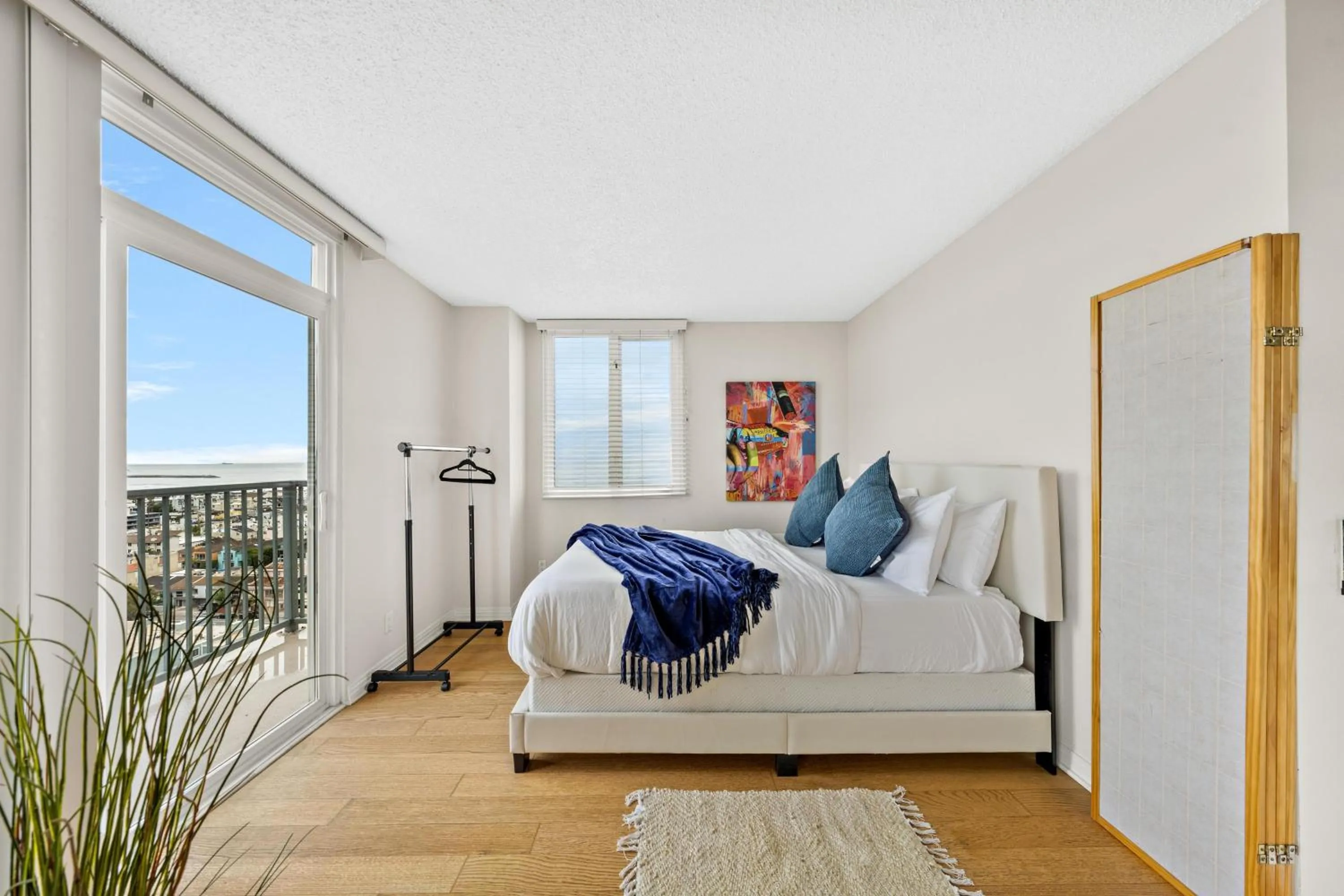 Bedroom in The tulip Marina Highrise with ocean view