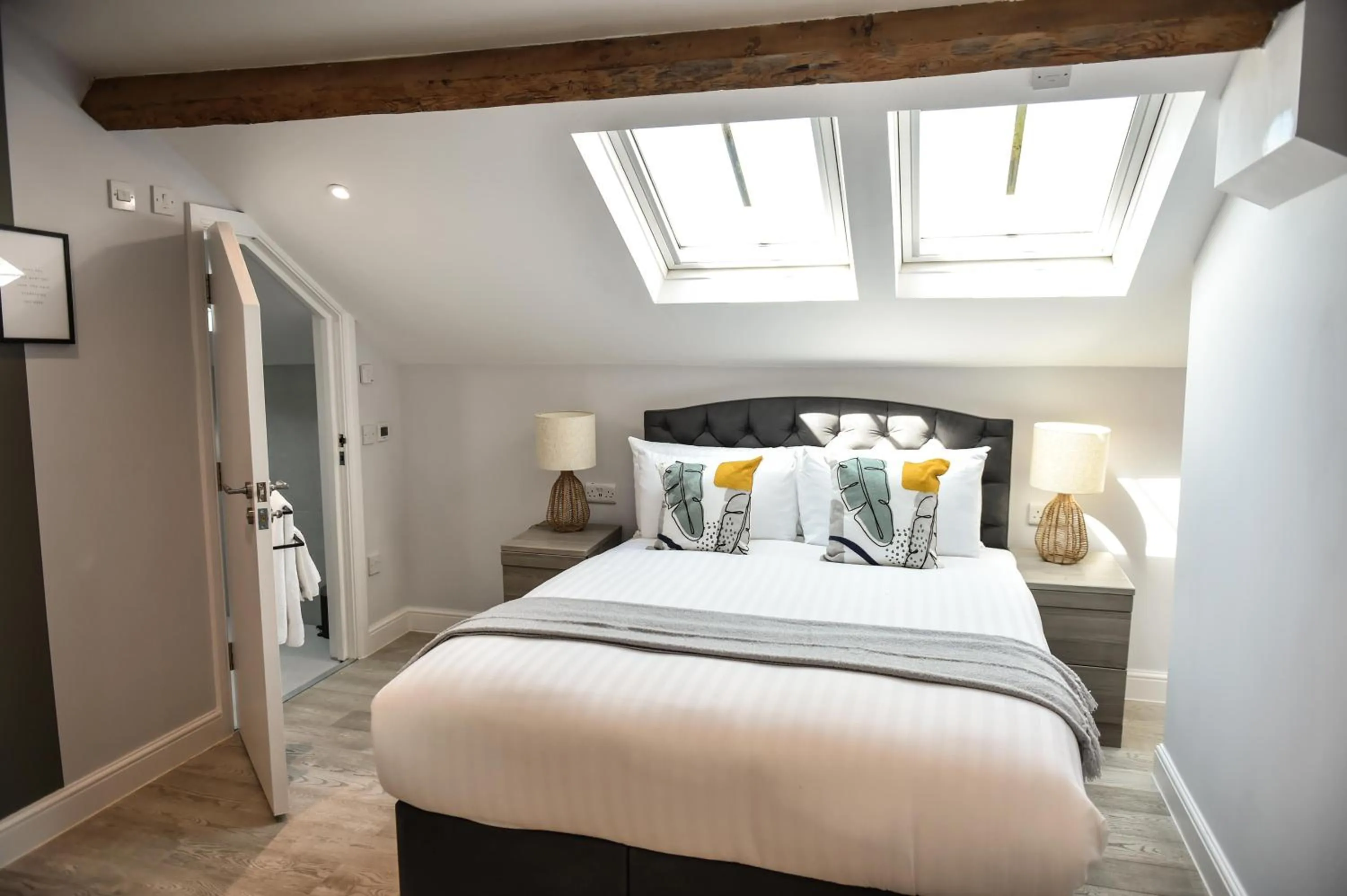 Photo of the whole room, Bed in Victoria Colonnade Aparthotel