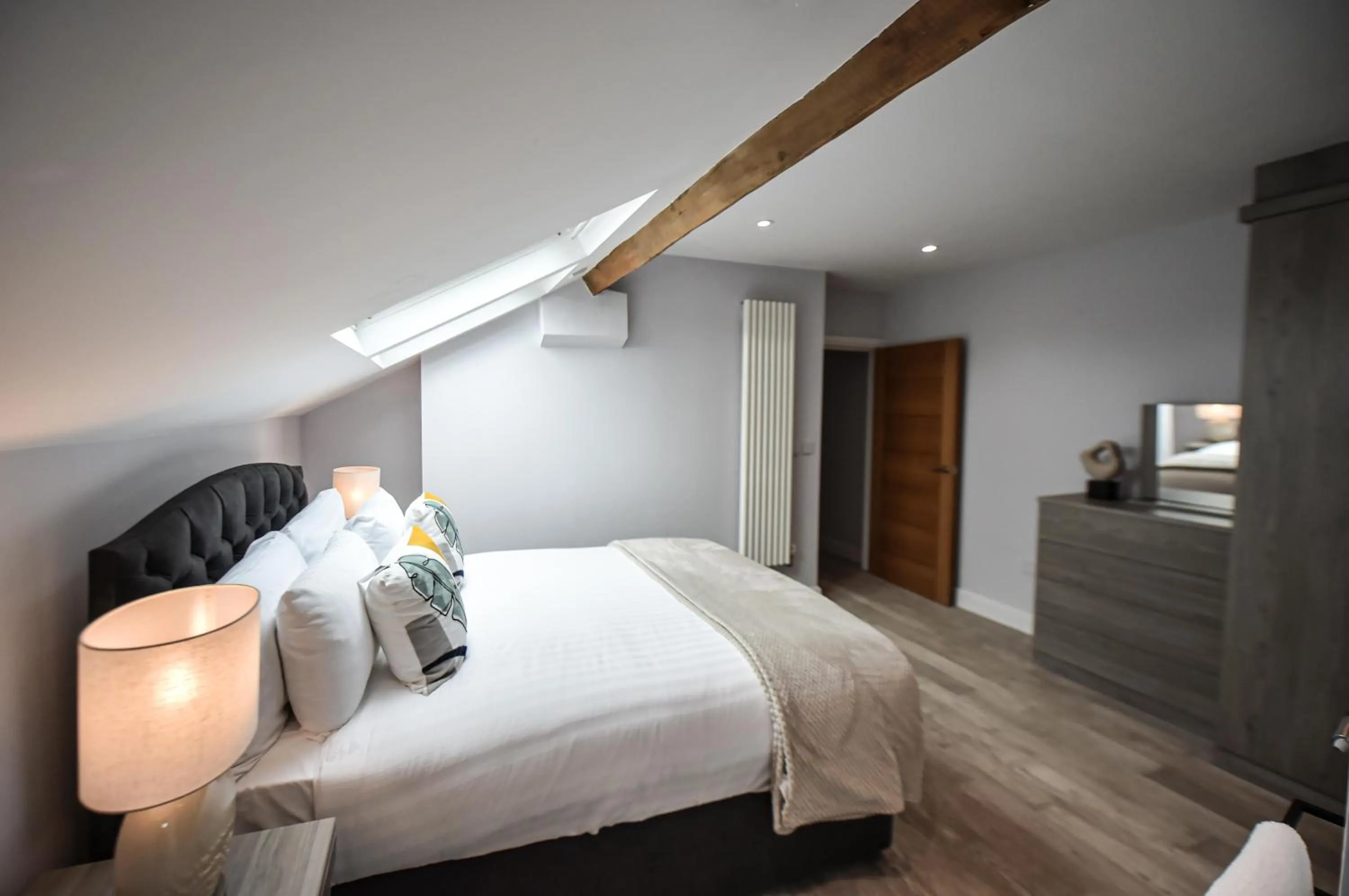 Photo of the whole room, Bed in Victoria Colonnade Aparthotel