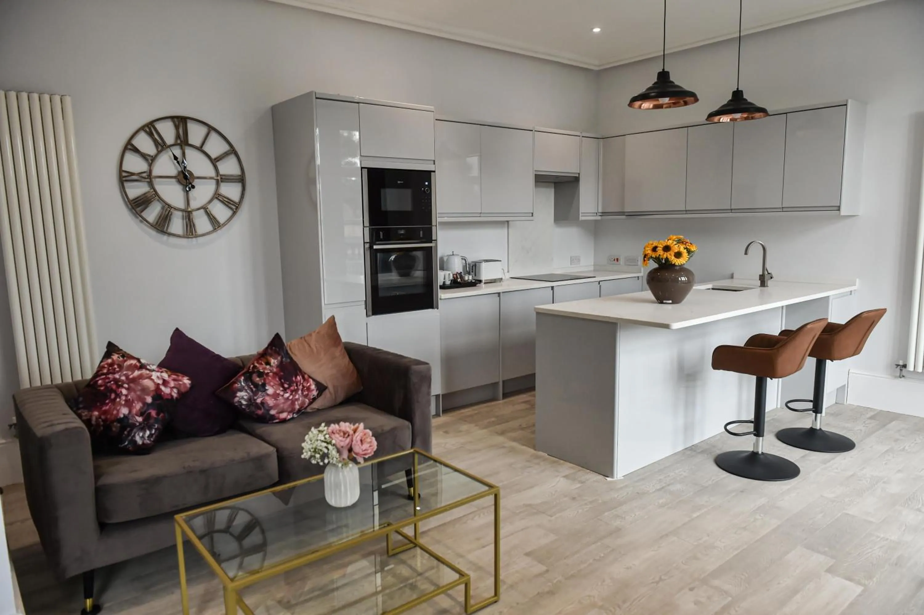 Kitchen or kitchenette in Victoria Colonnade Aparthotel