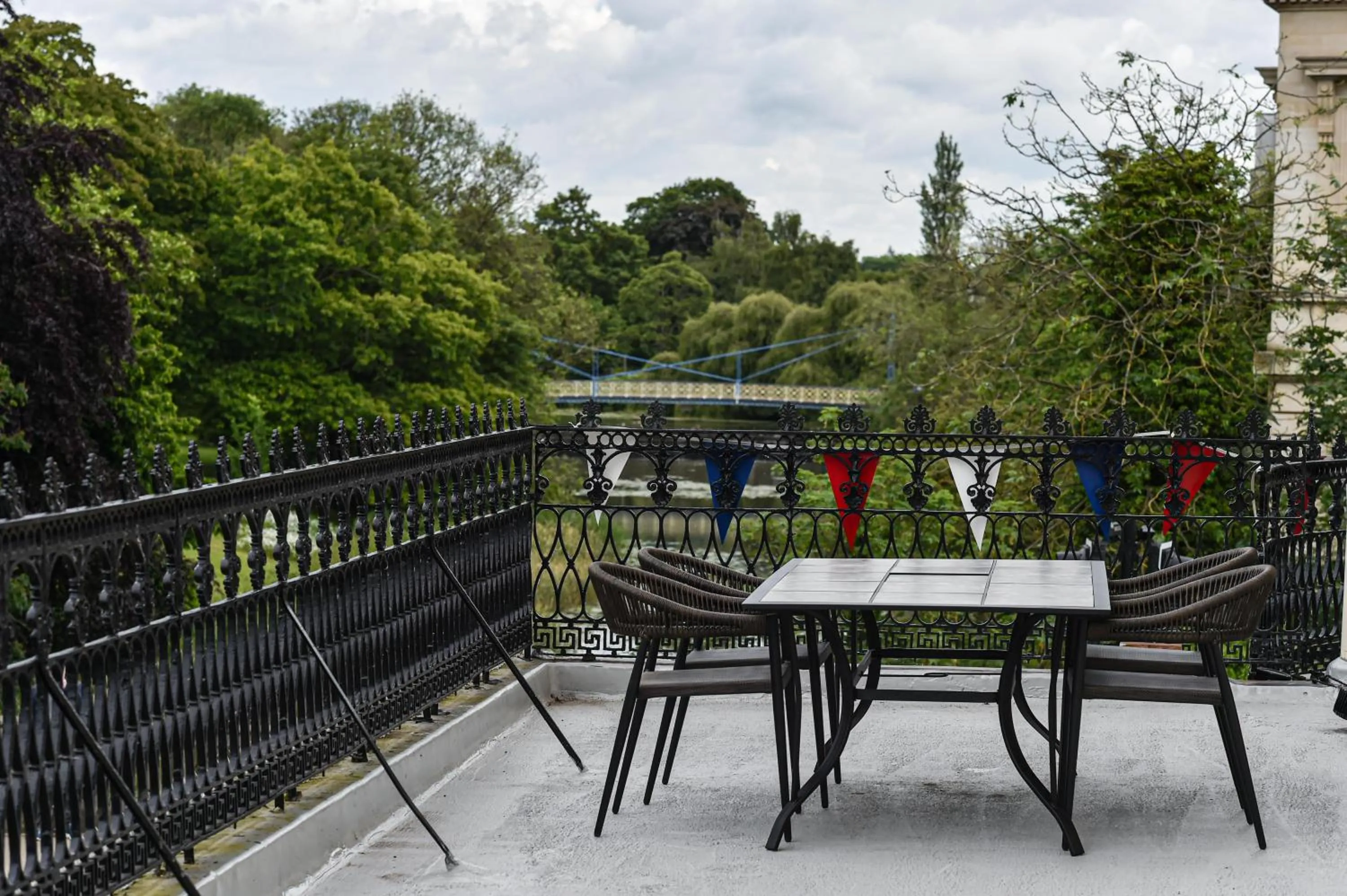 Balcony/Terrace in Victoria Colonnade Aparthotel