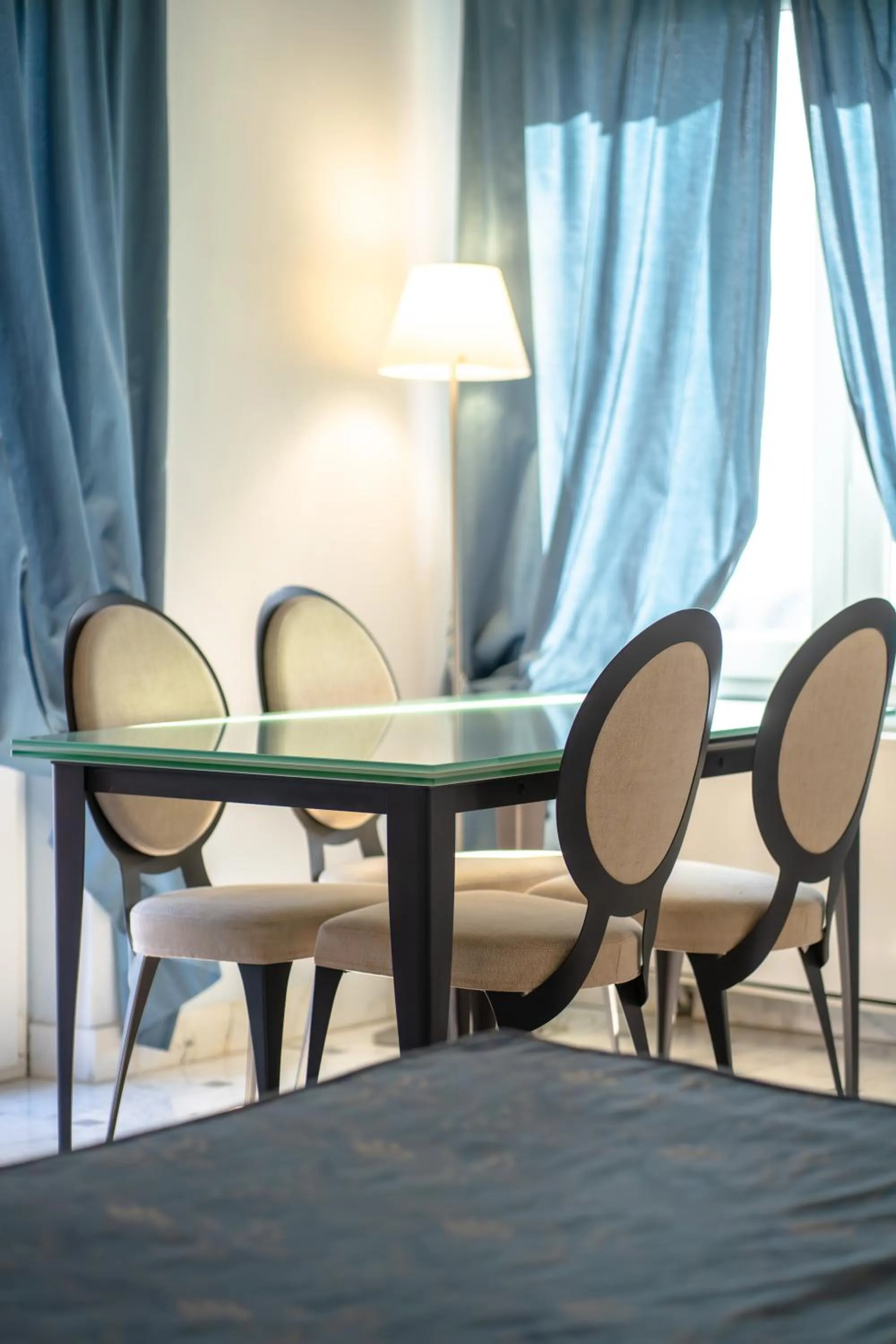 Photo of the whole room in Le Ville Relais