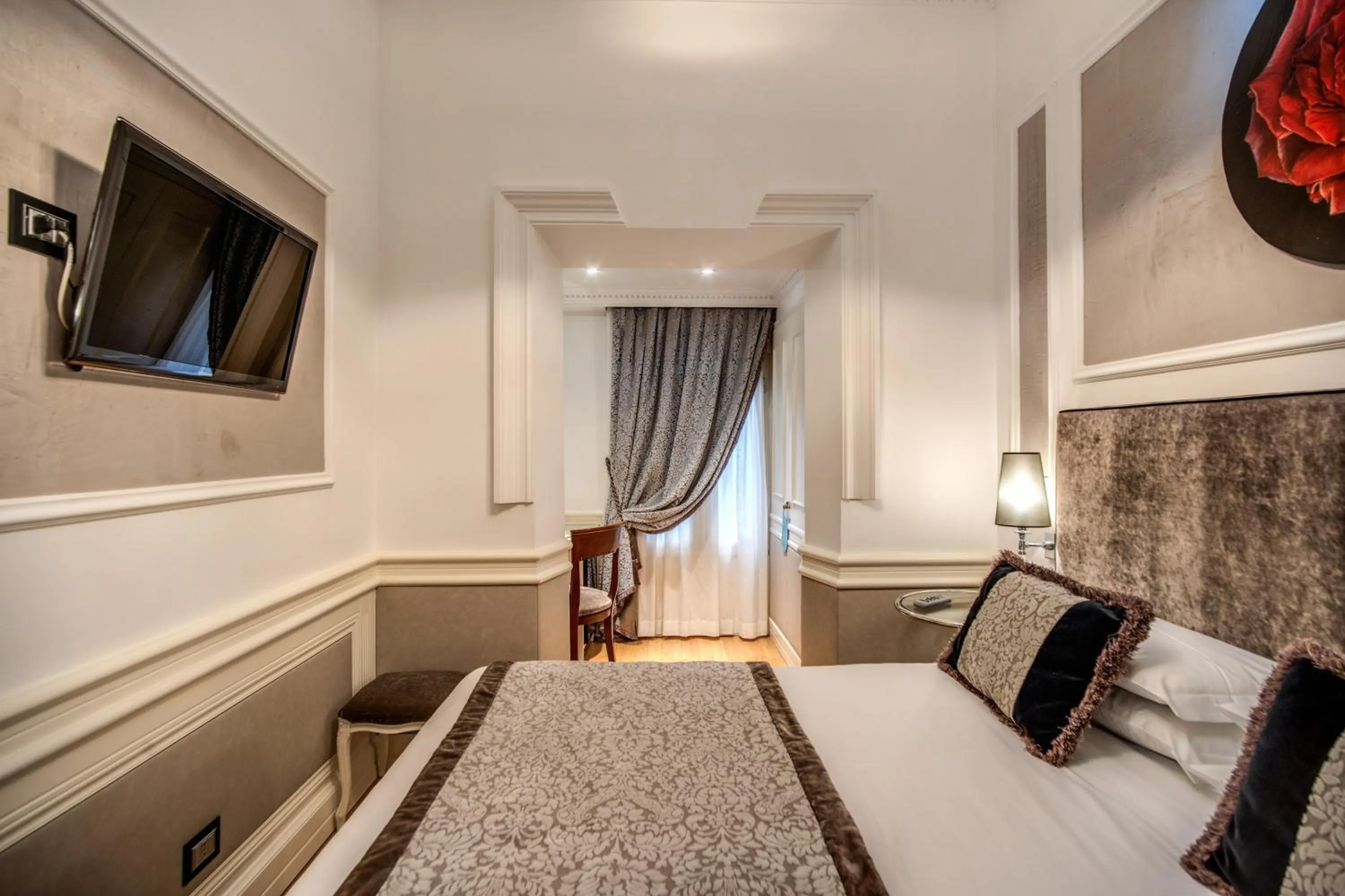 Bed in The Britannia Hotel