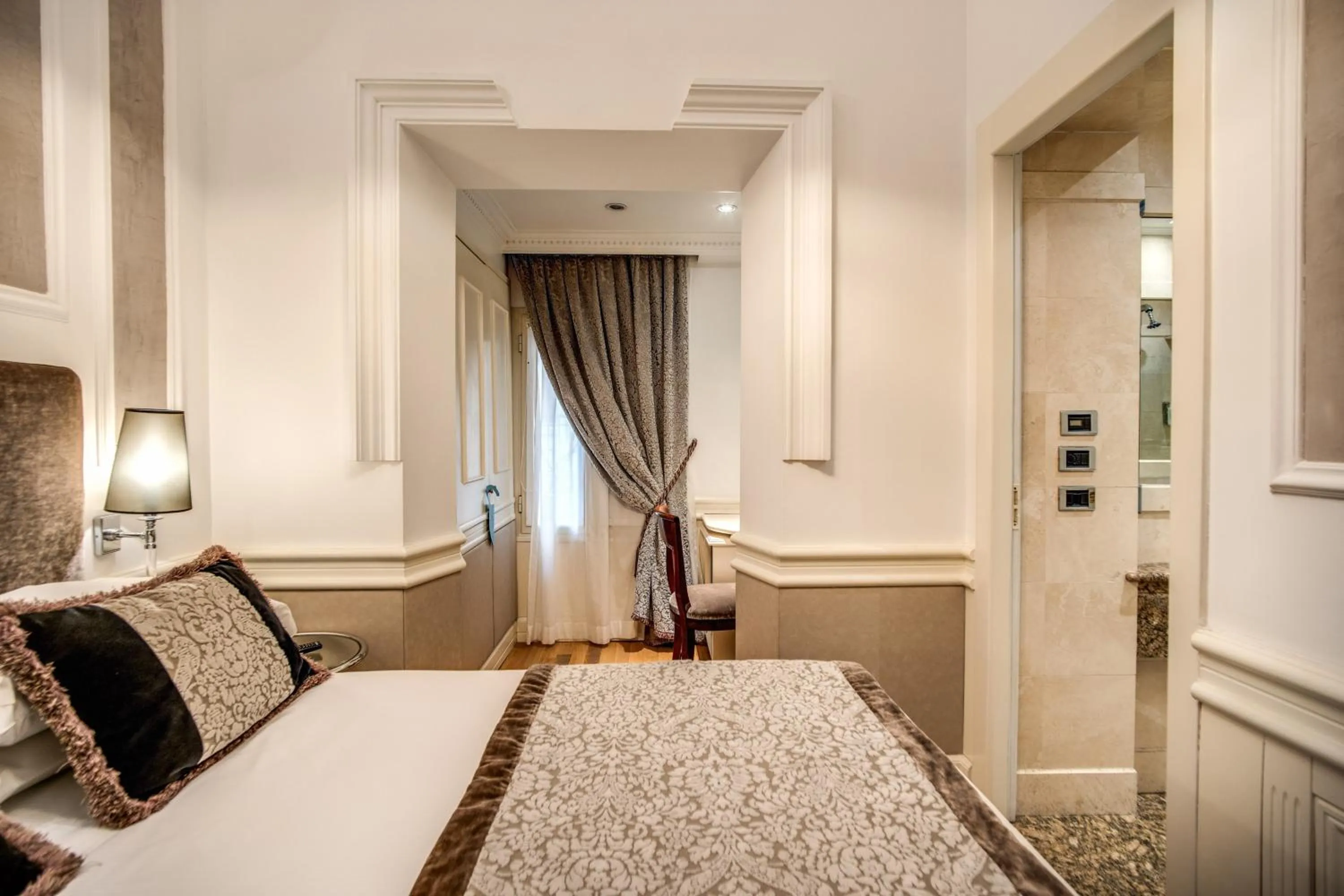 Bed in The Britannia Hotel