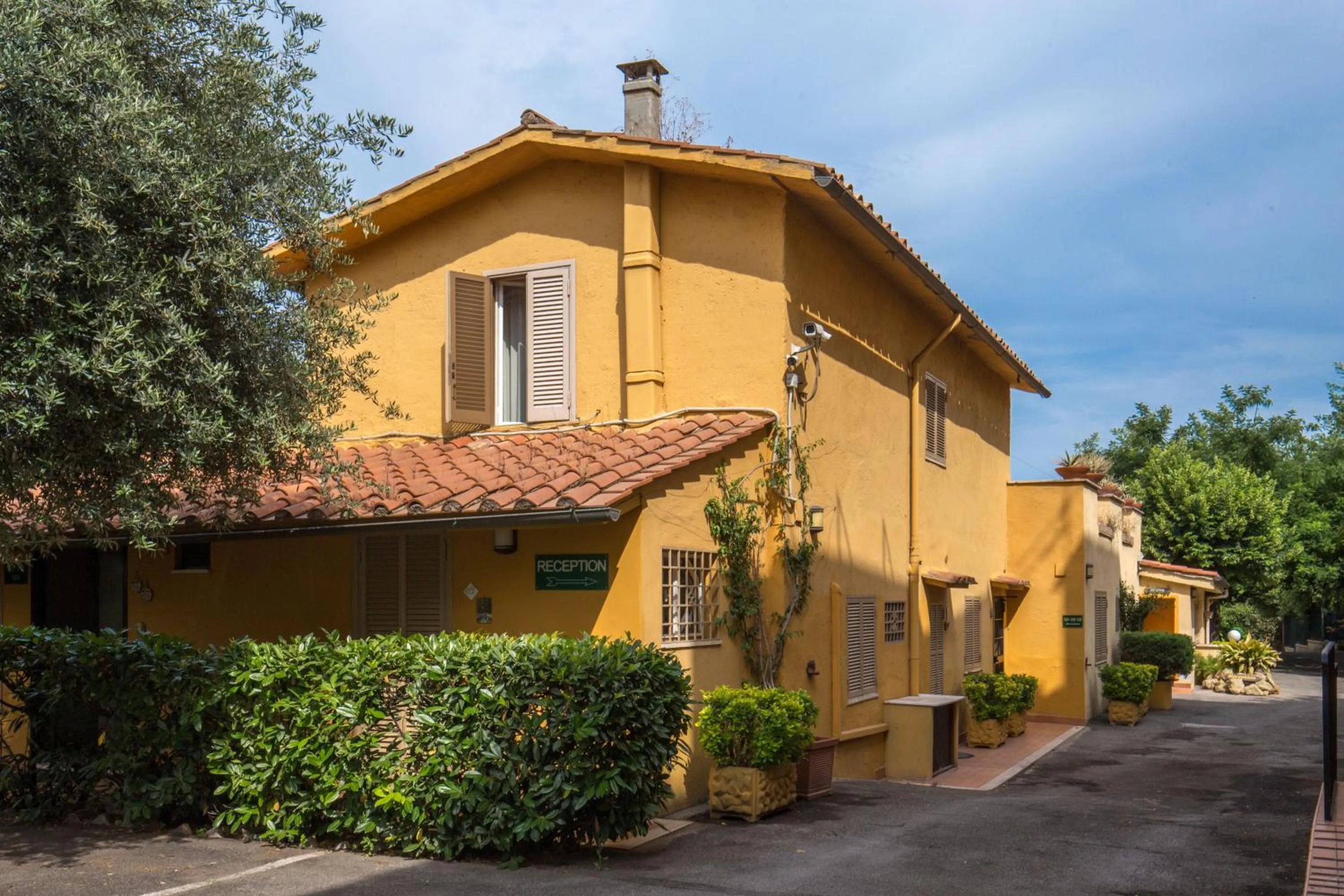 Property building in Orto Di Roma