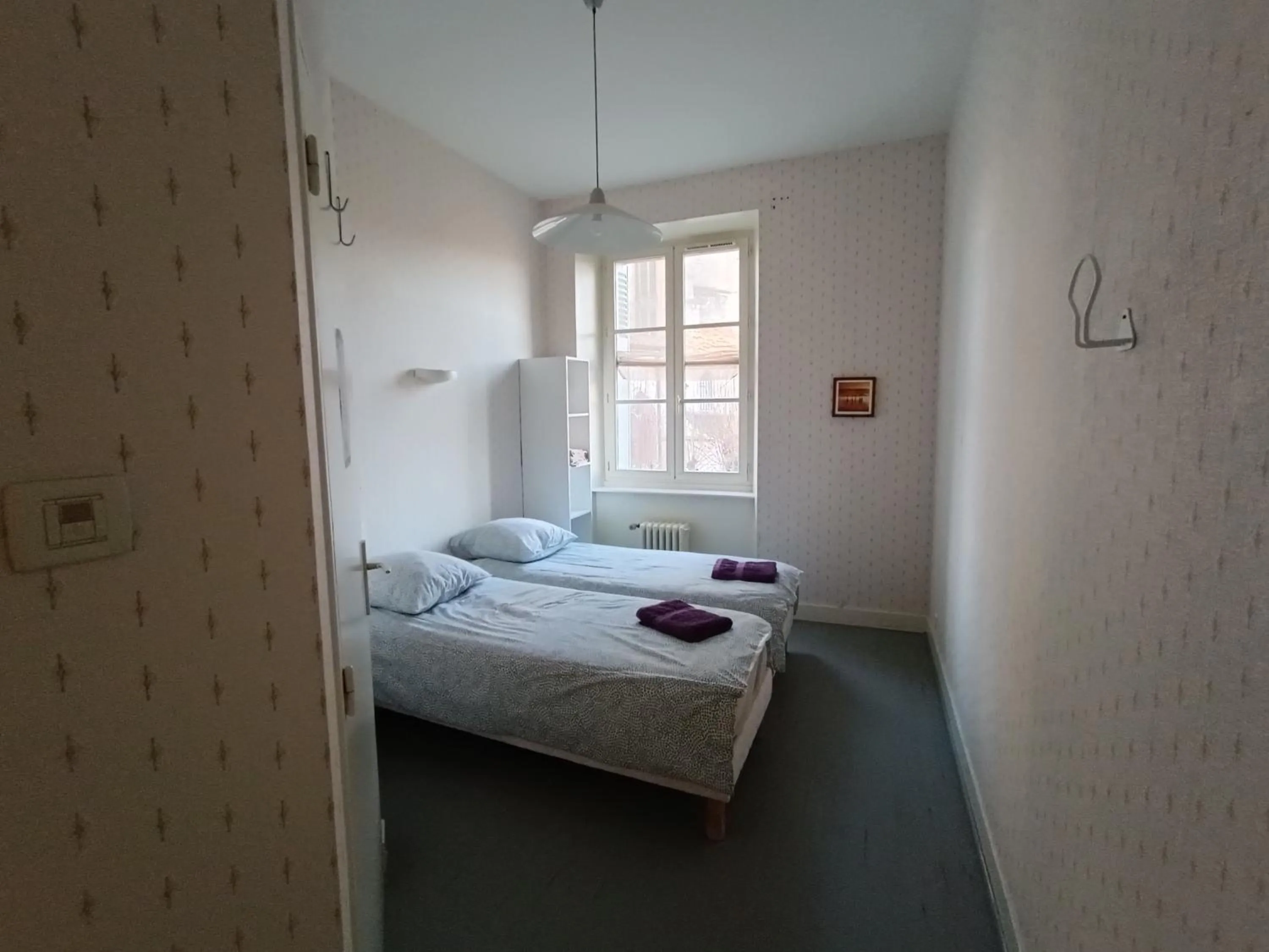 Photo of the whole room, Bed in Gîte d'étape et de groupe du Clos Saint Roch