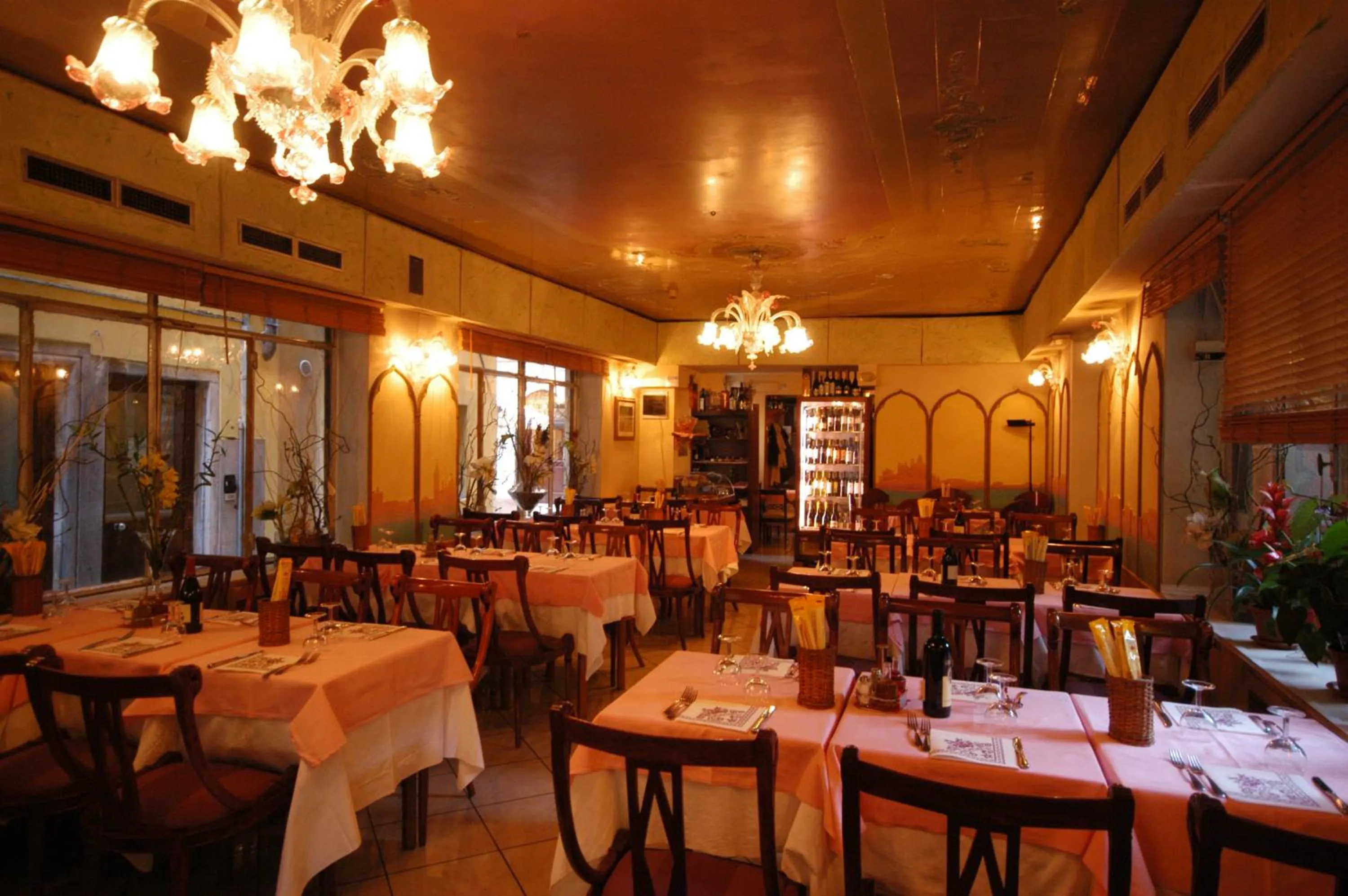Restaurant/places to eat in Guest House Al Milion