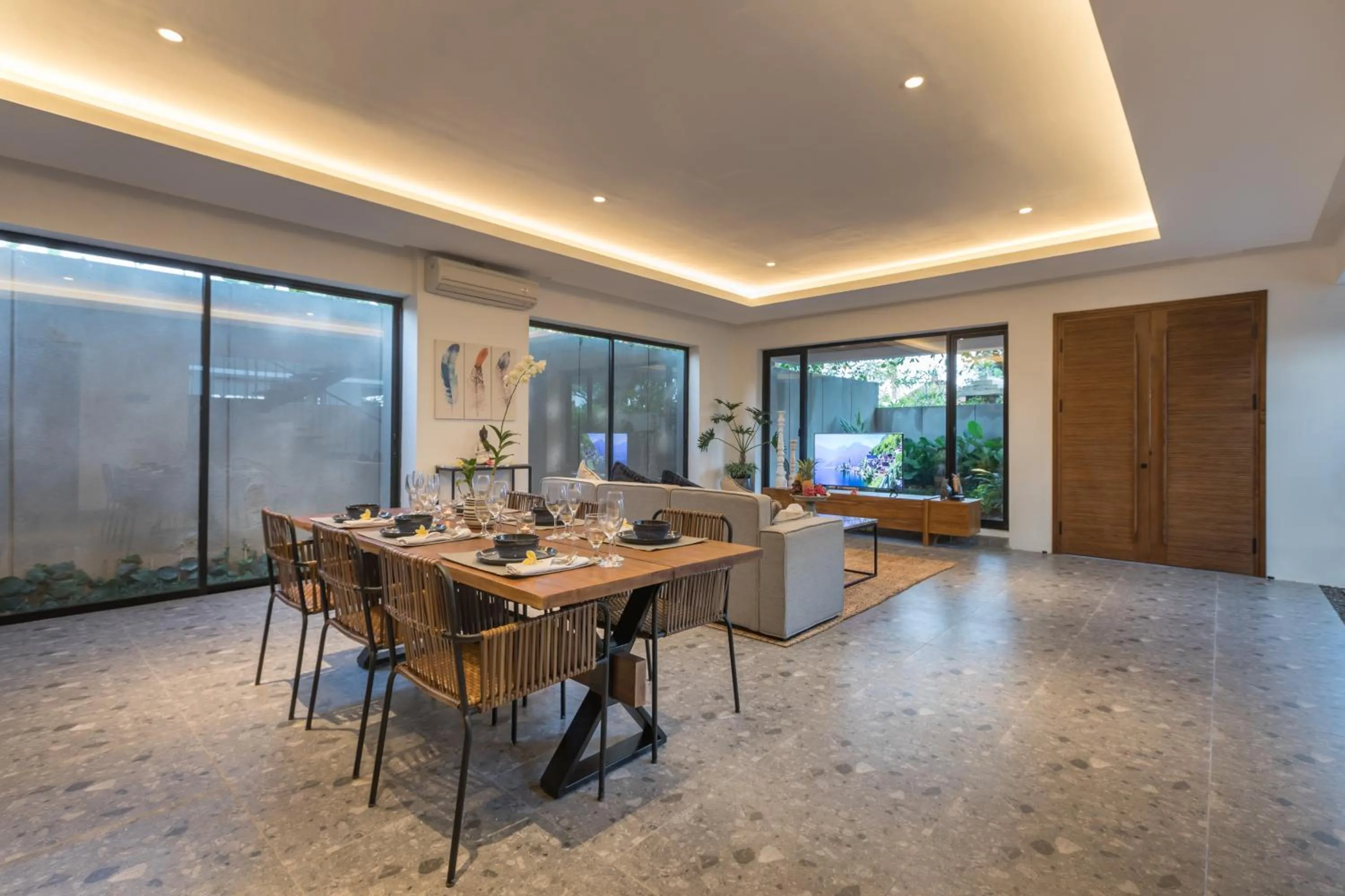 Dining area in Villa Daun 3 Canggu by Premier Hospitality Asia