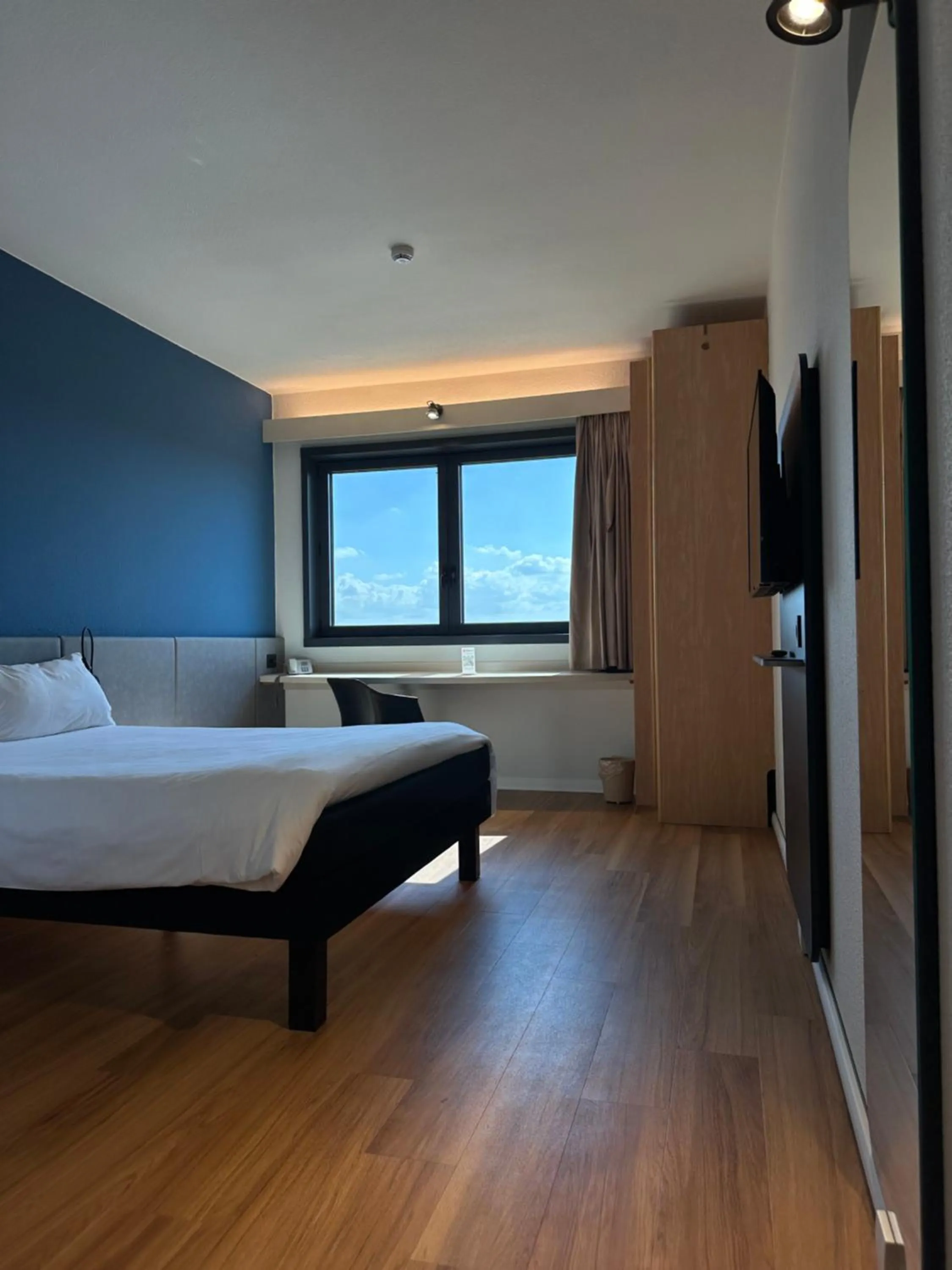 Bedroom, Bed in Ibis Roma Fiera