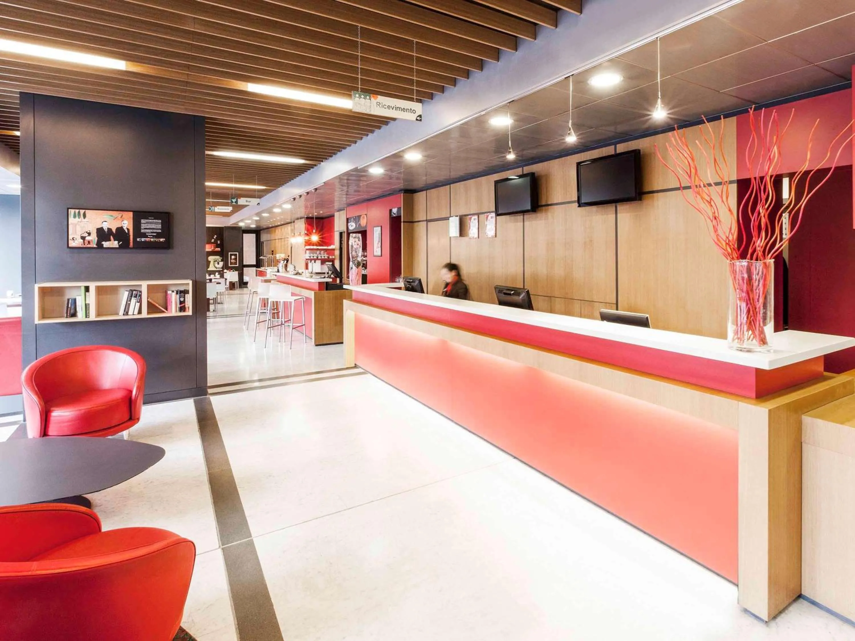 Property building in Ibis Roma Fiera