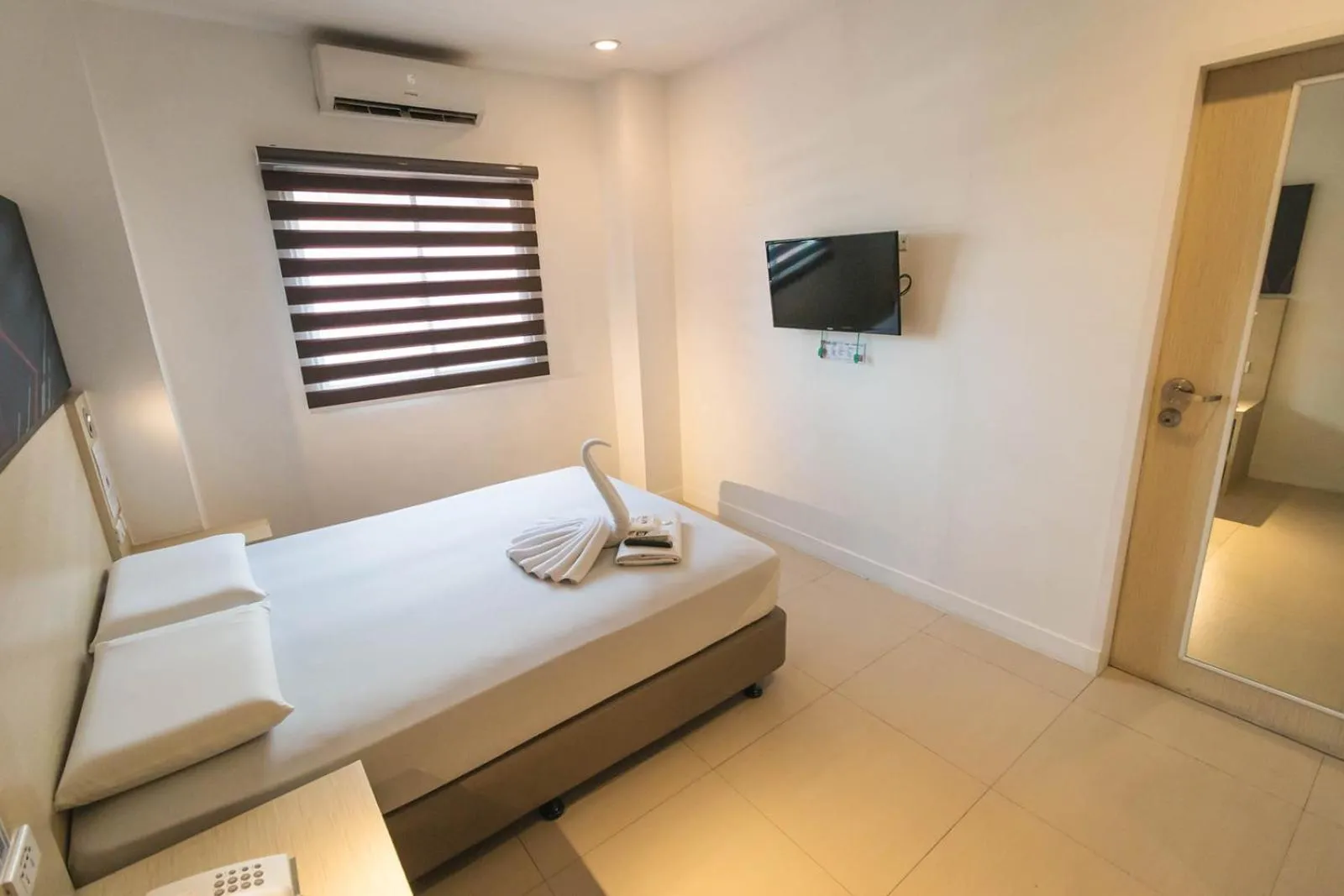 Bedroom, Bed in Wow Budget Hotel Cubao