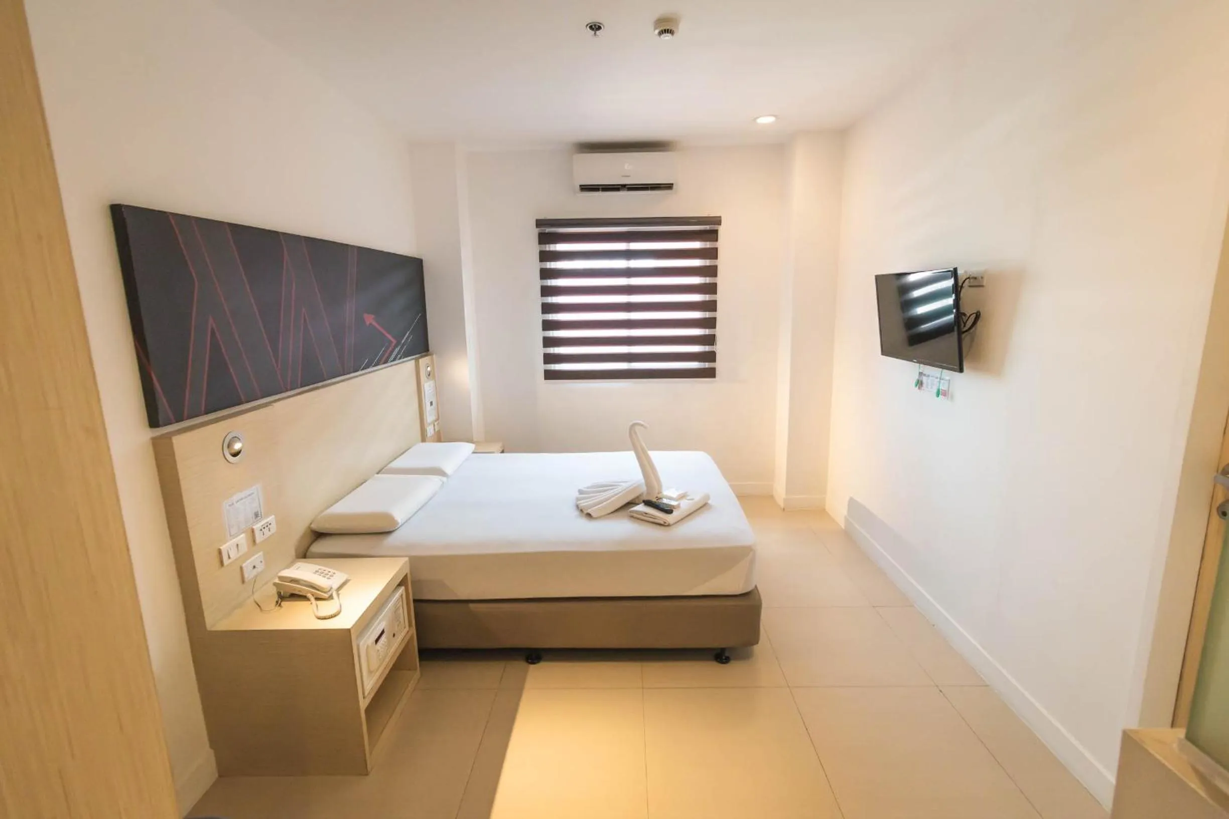 Bed in Wow Budget Hotel Cubao
