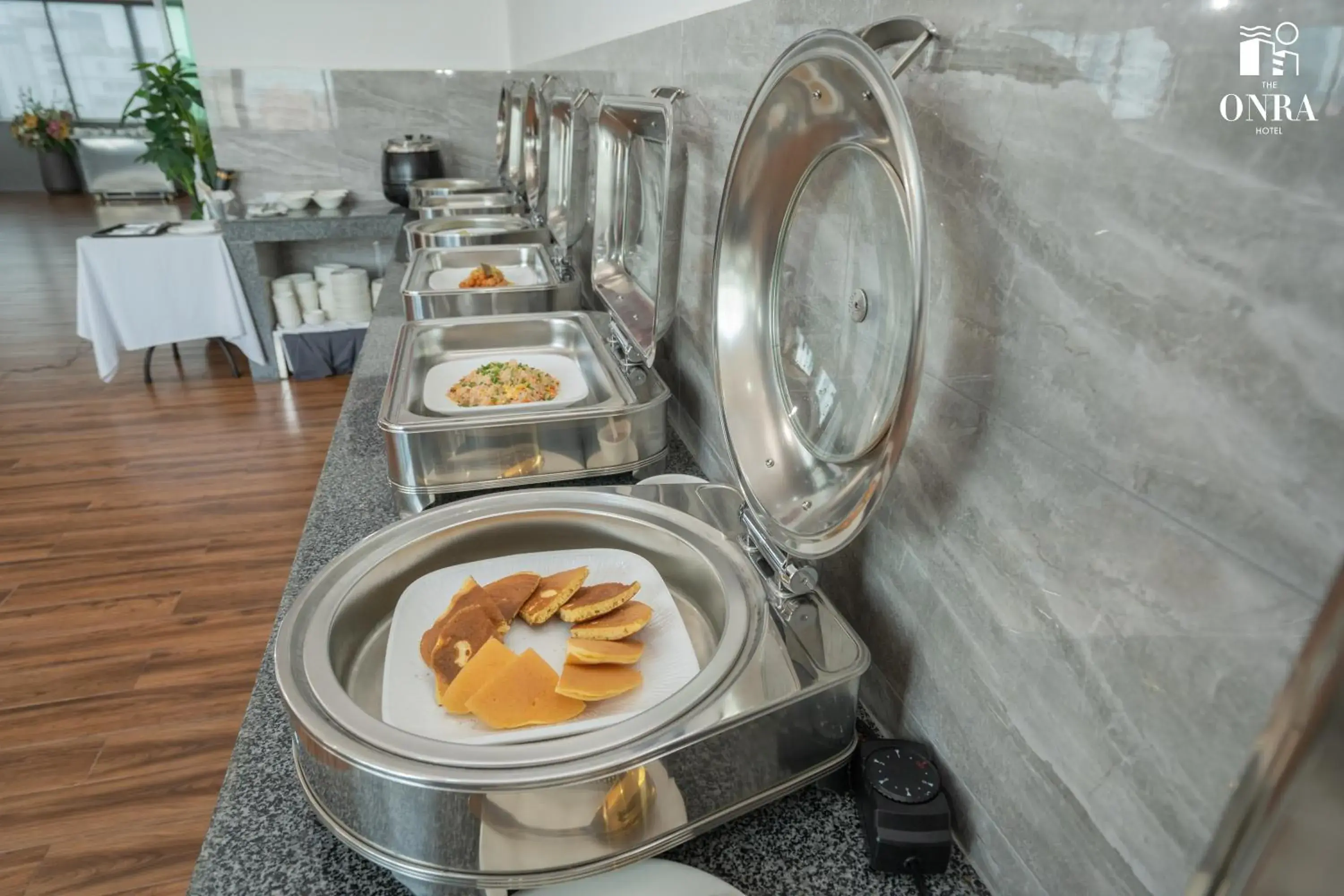 Restaurant/places to eat in The ONRA Hotel Restaurant/places to eat in The ONRA Hotel