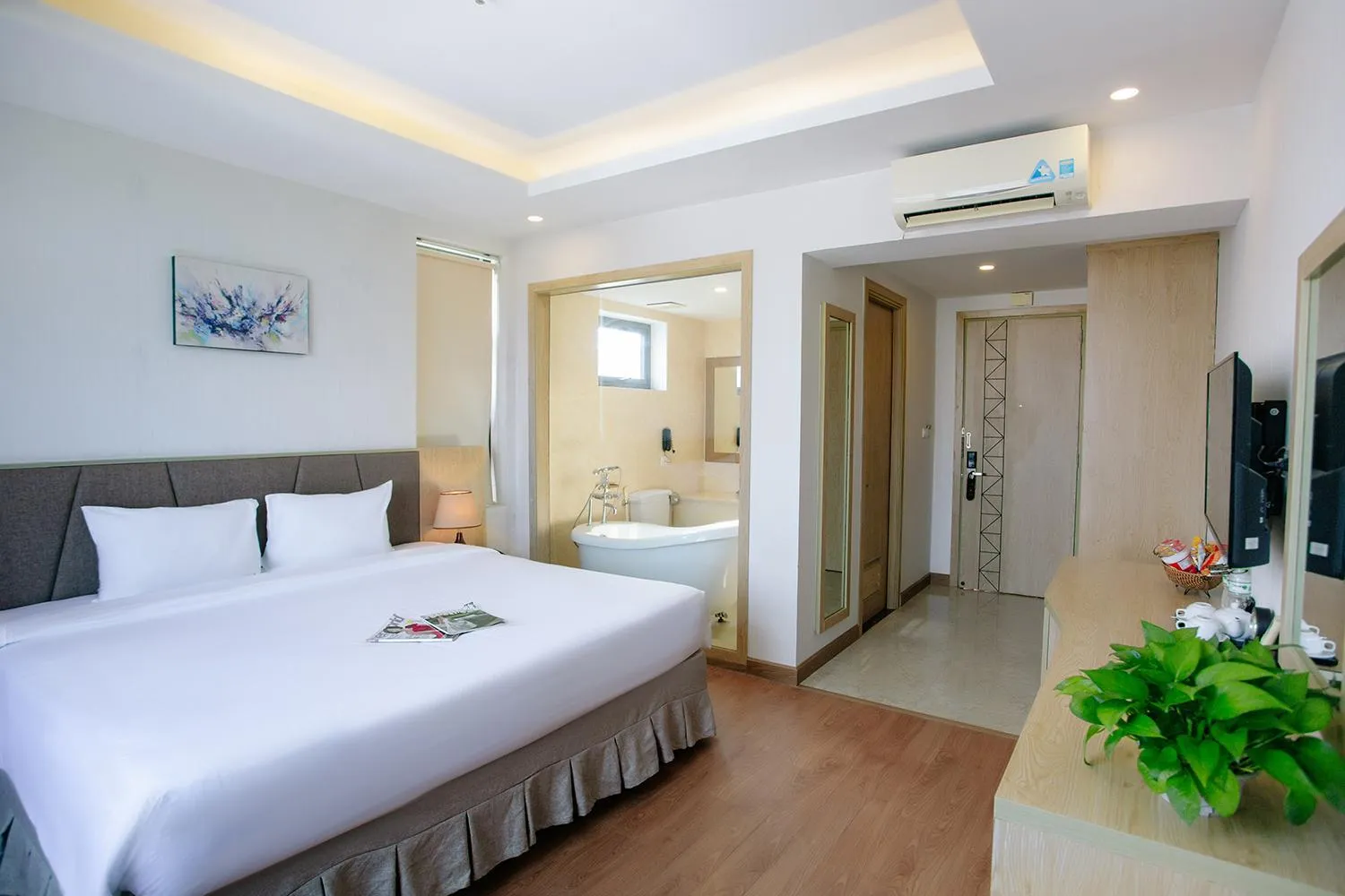 Bedroom, Bed in Lavencos Hotel Da Nang