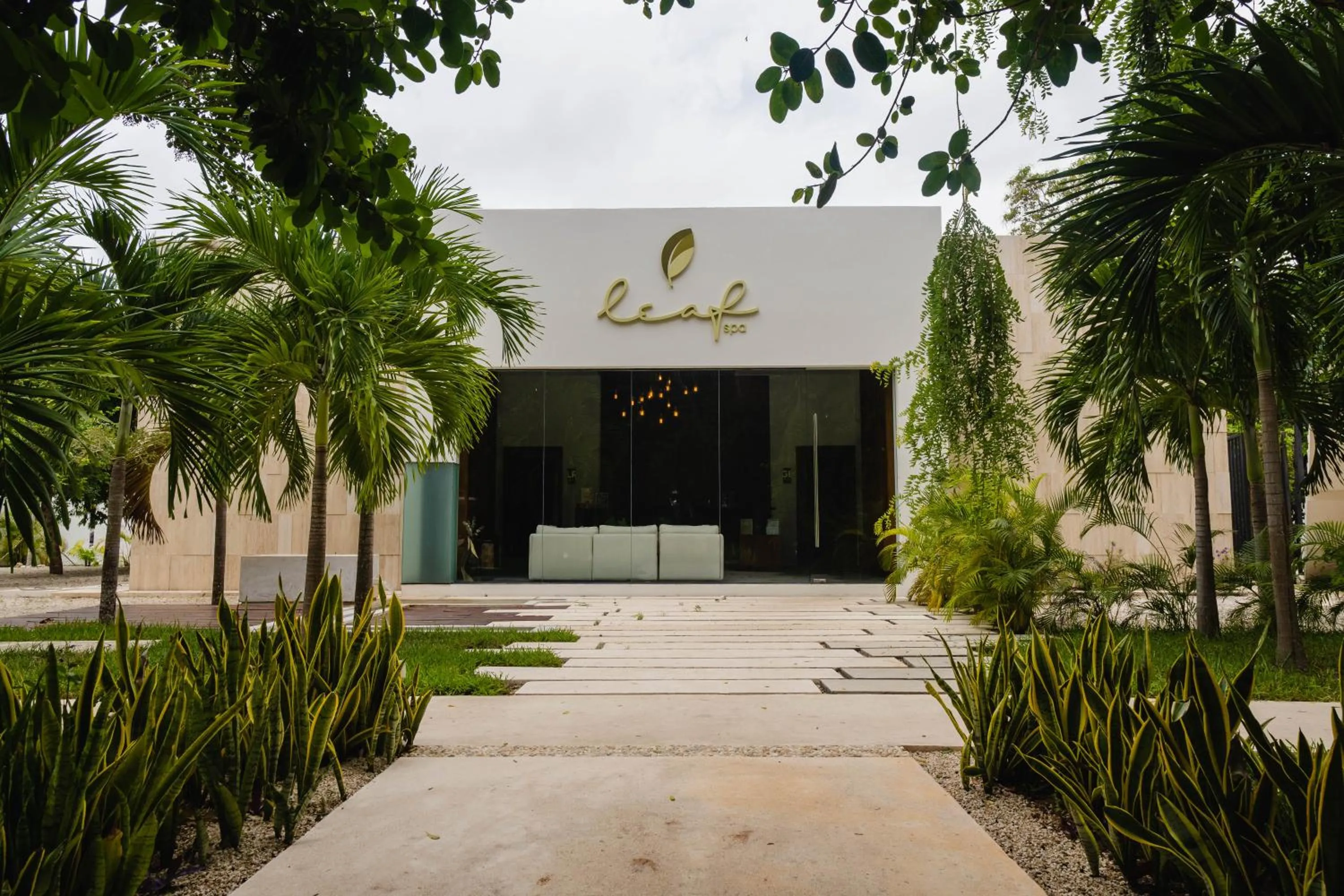 Property logo or sign in Central Park ModernStudio, Gym, Spa, Wi-Fi, cowork