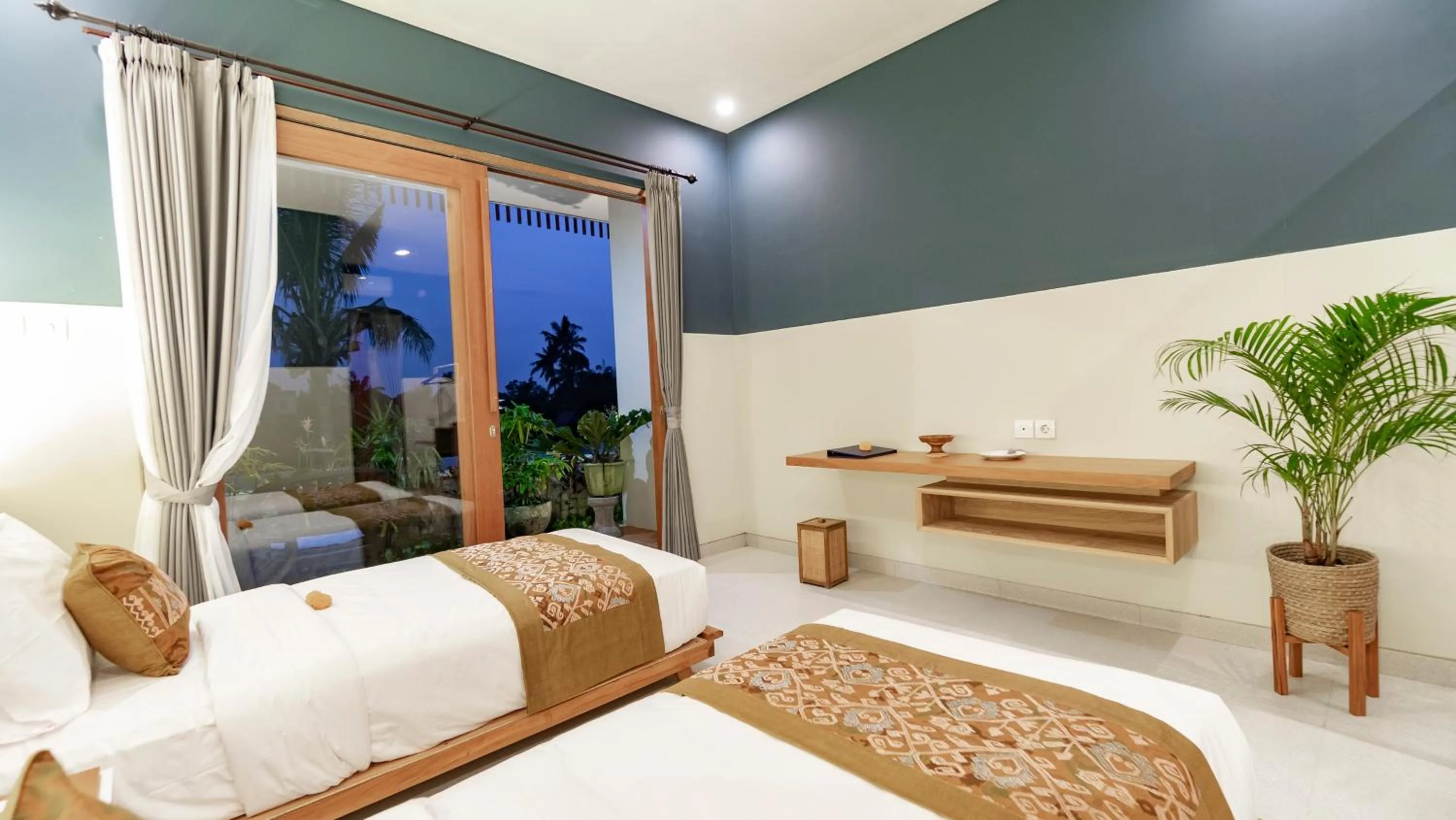 Photo of the whole room, Bed in Juli House by Mahaputra