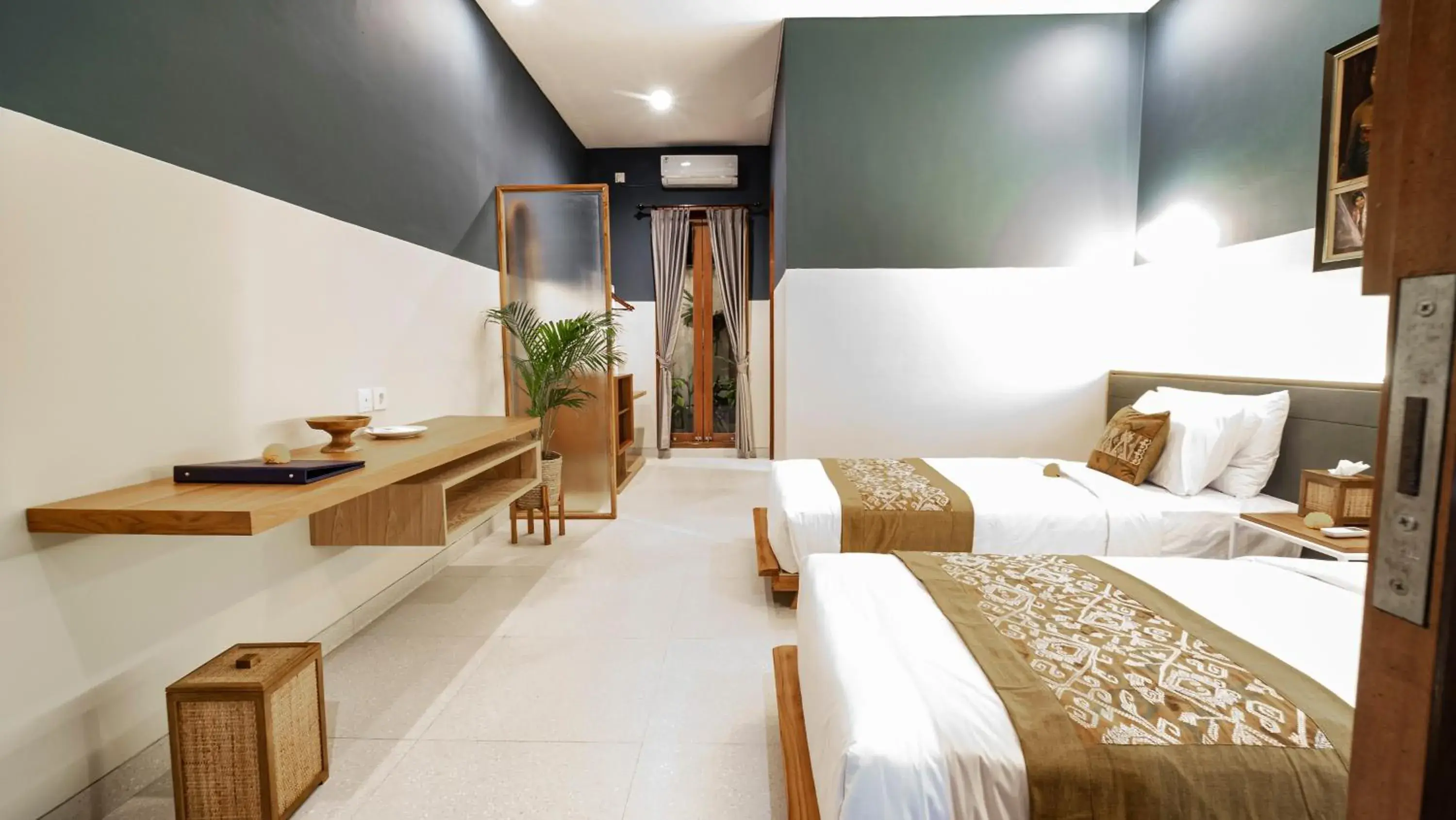 Photo of the whole room, Bed in Juli House by Mahaputra Photo of the whole room, Bed in Juli House by Mahaputra