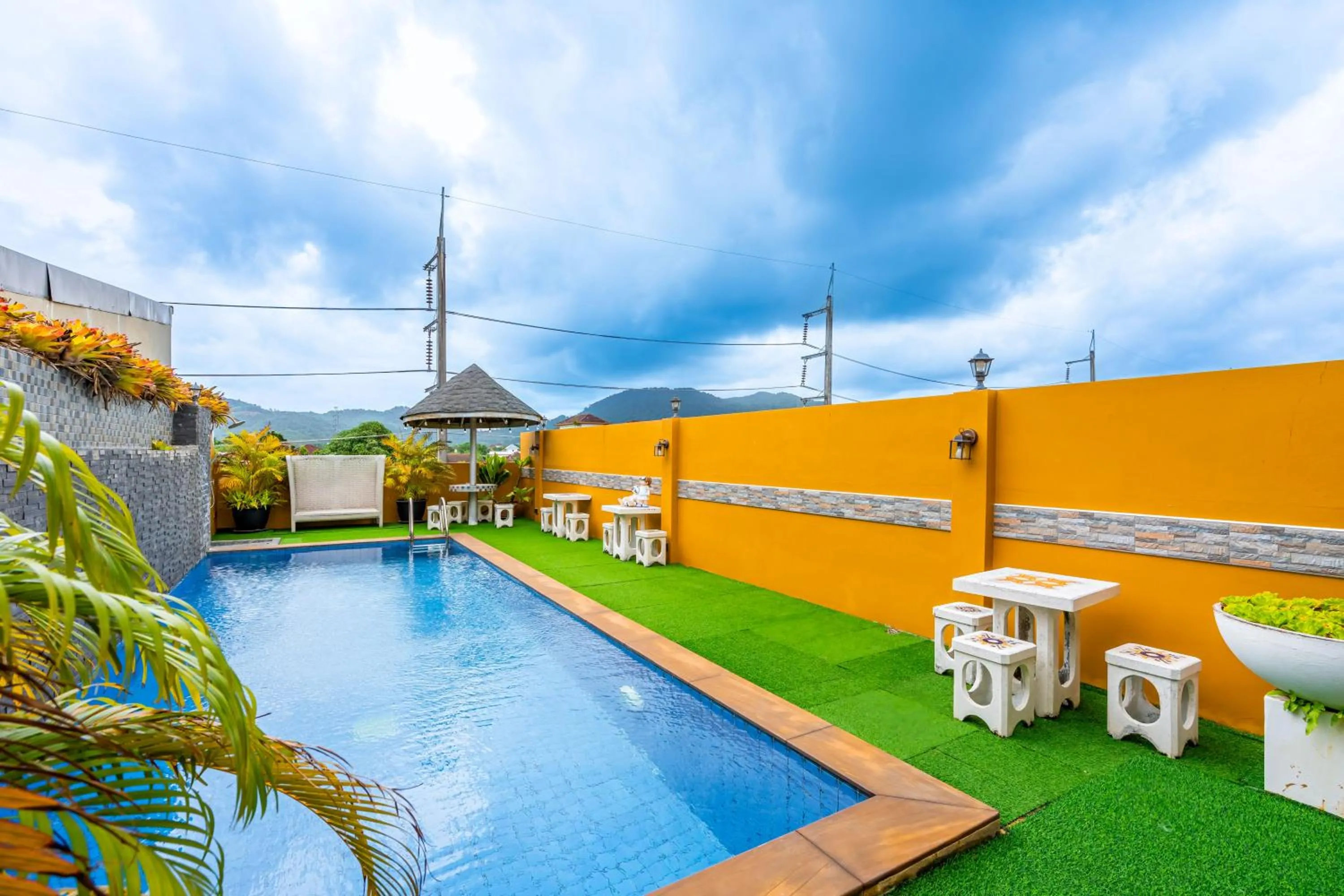 Pool view in The Cheetar Hotel