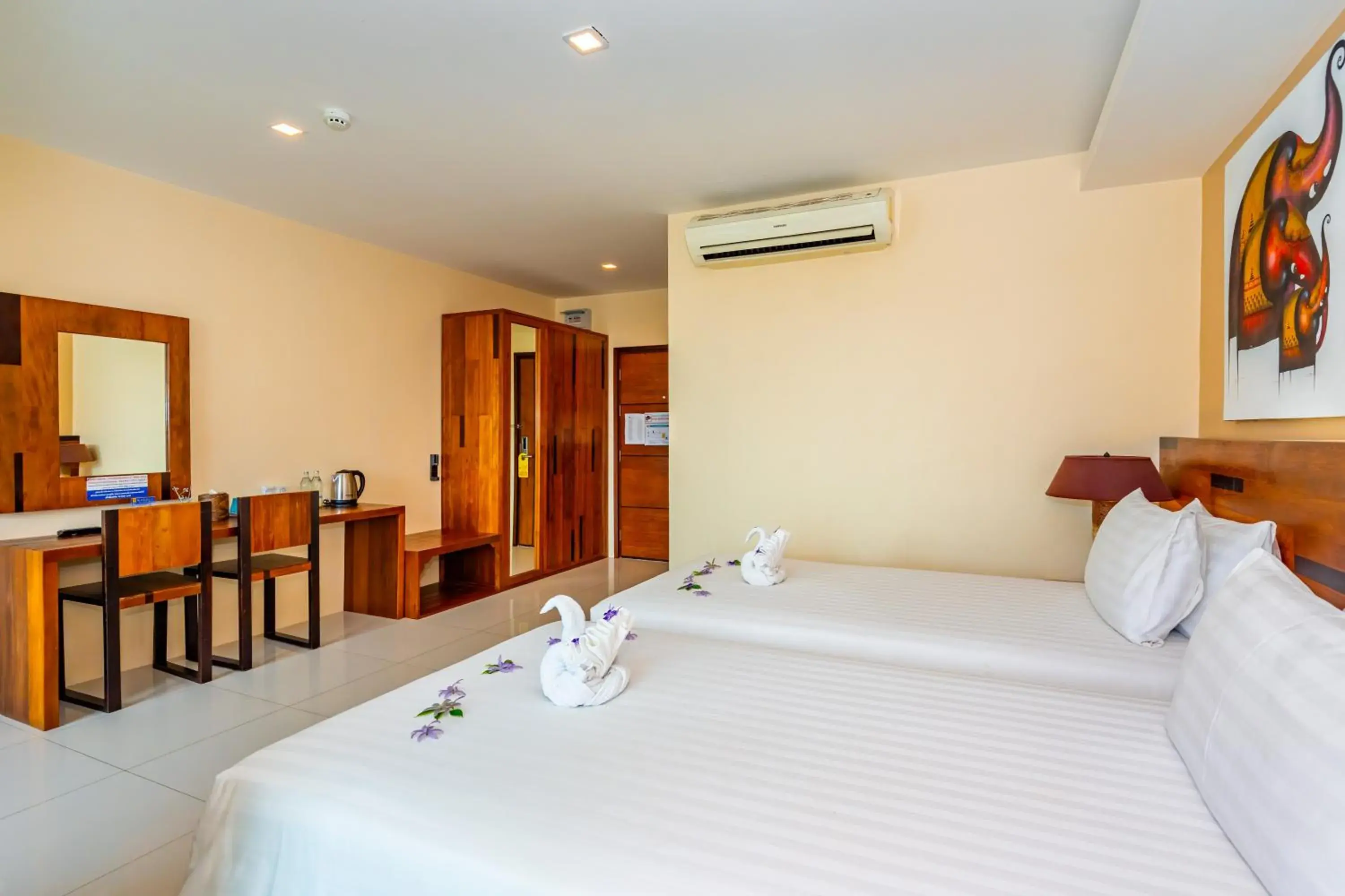 Deluxe Twin Room in The Cheetar Hotel Deluxe Twin Room in The Cheetar Hotel