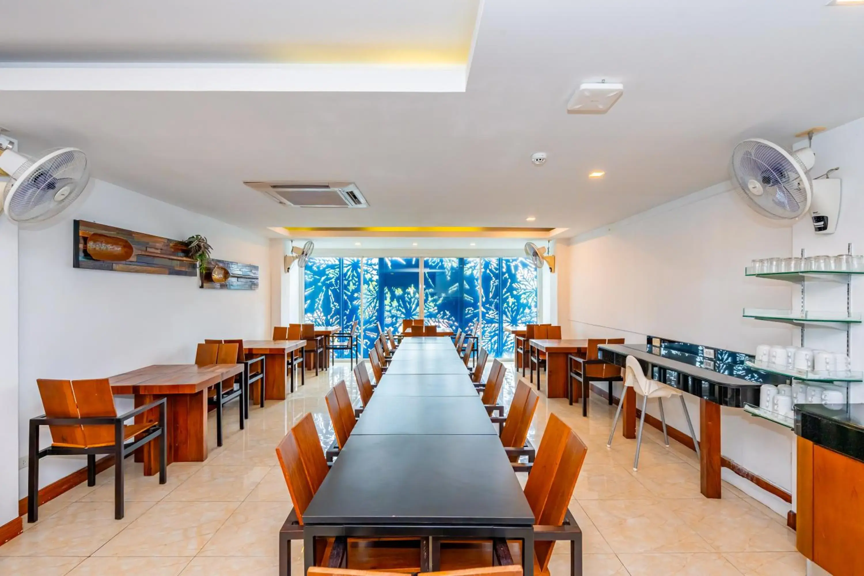 Restaurant/places to eat in The Cheetar Hotel Restaurant/places to eat in The Cheetar Hotel