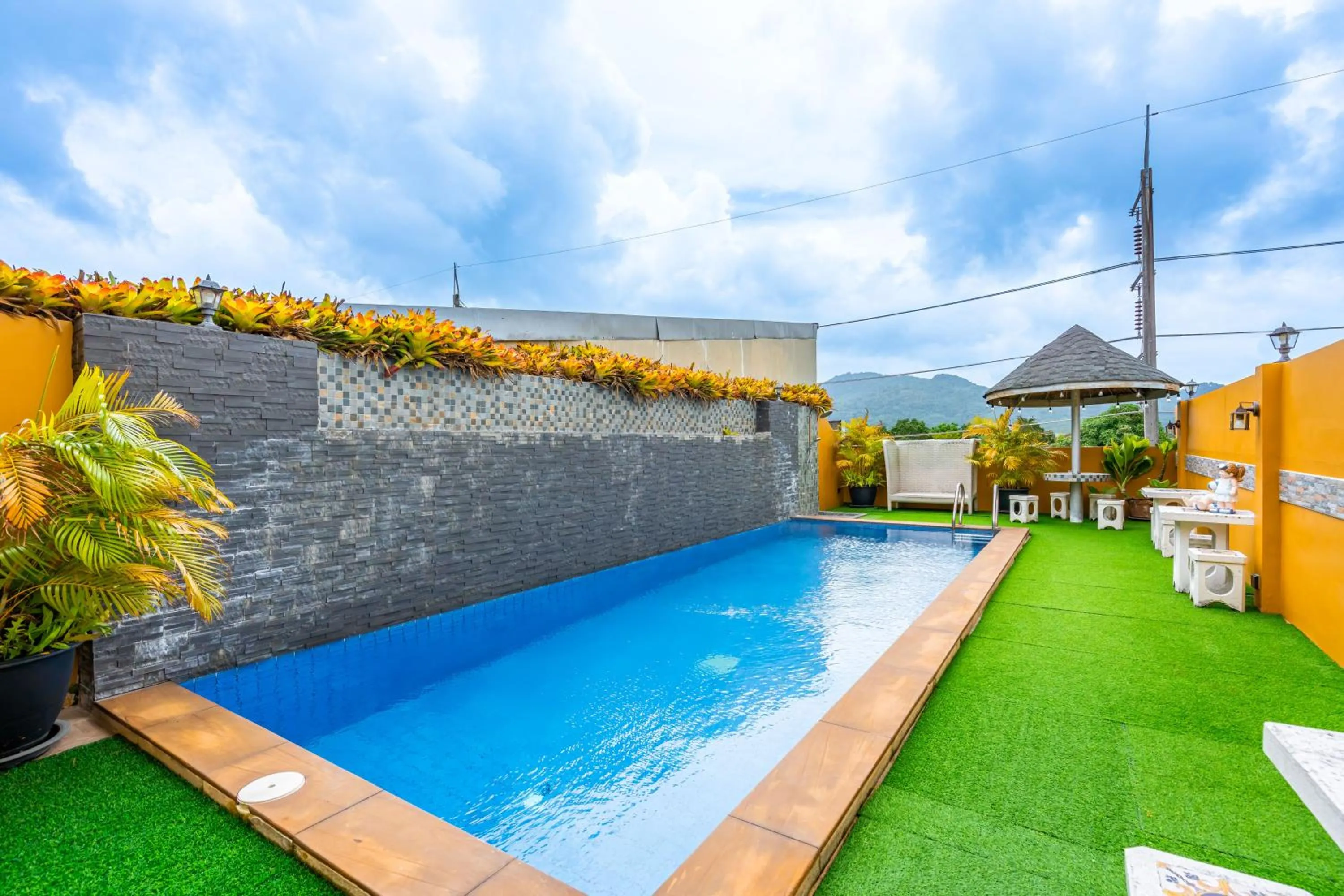 Pool view in The Cheetar Hotel