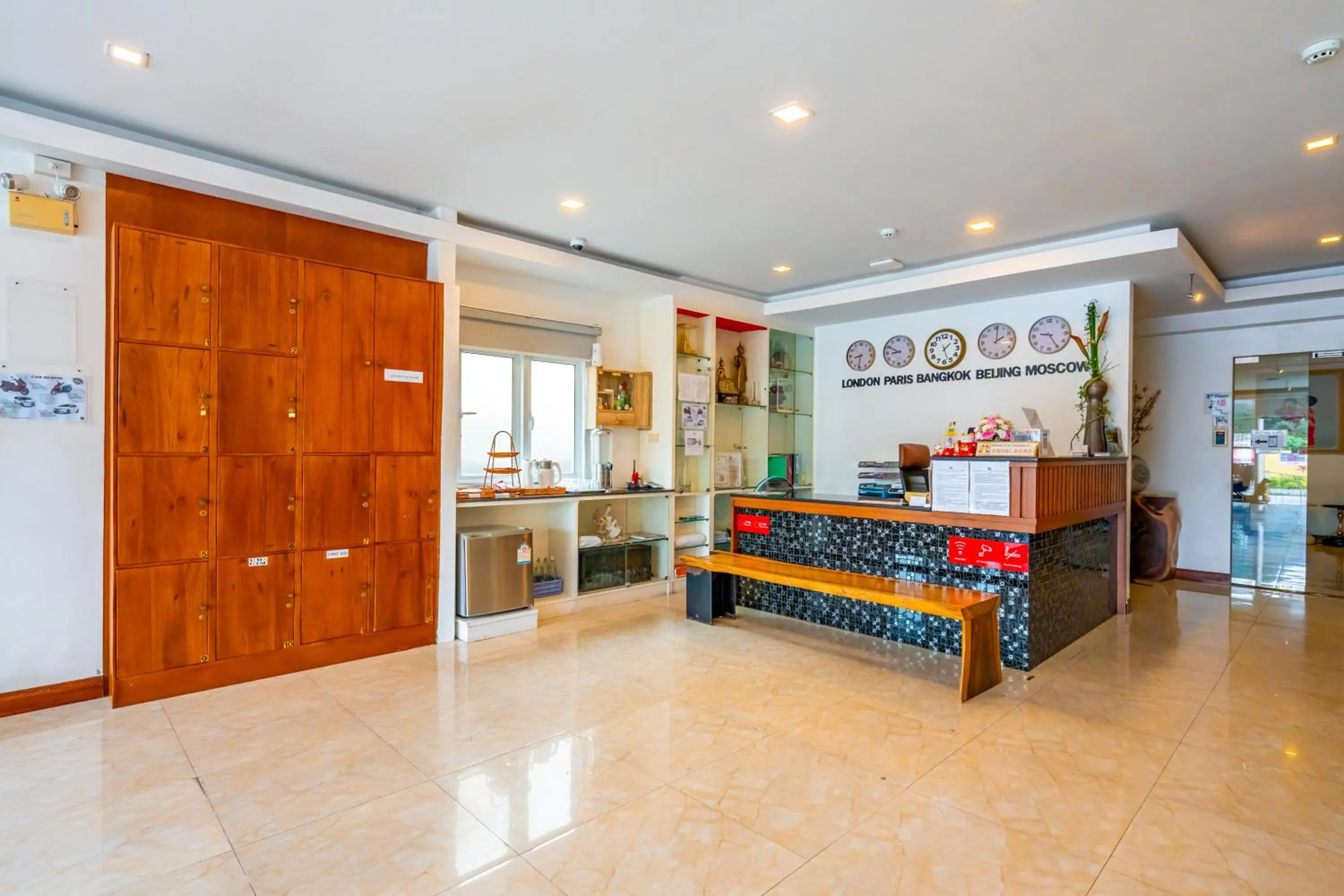 Lobby or reception in The Cheetar Hotel