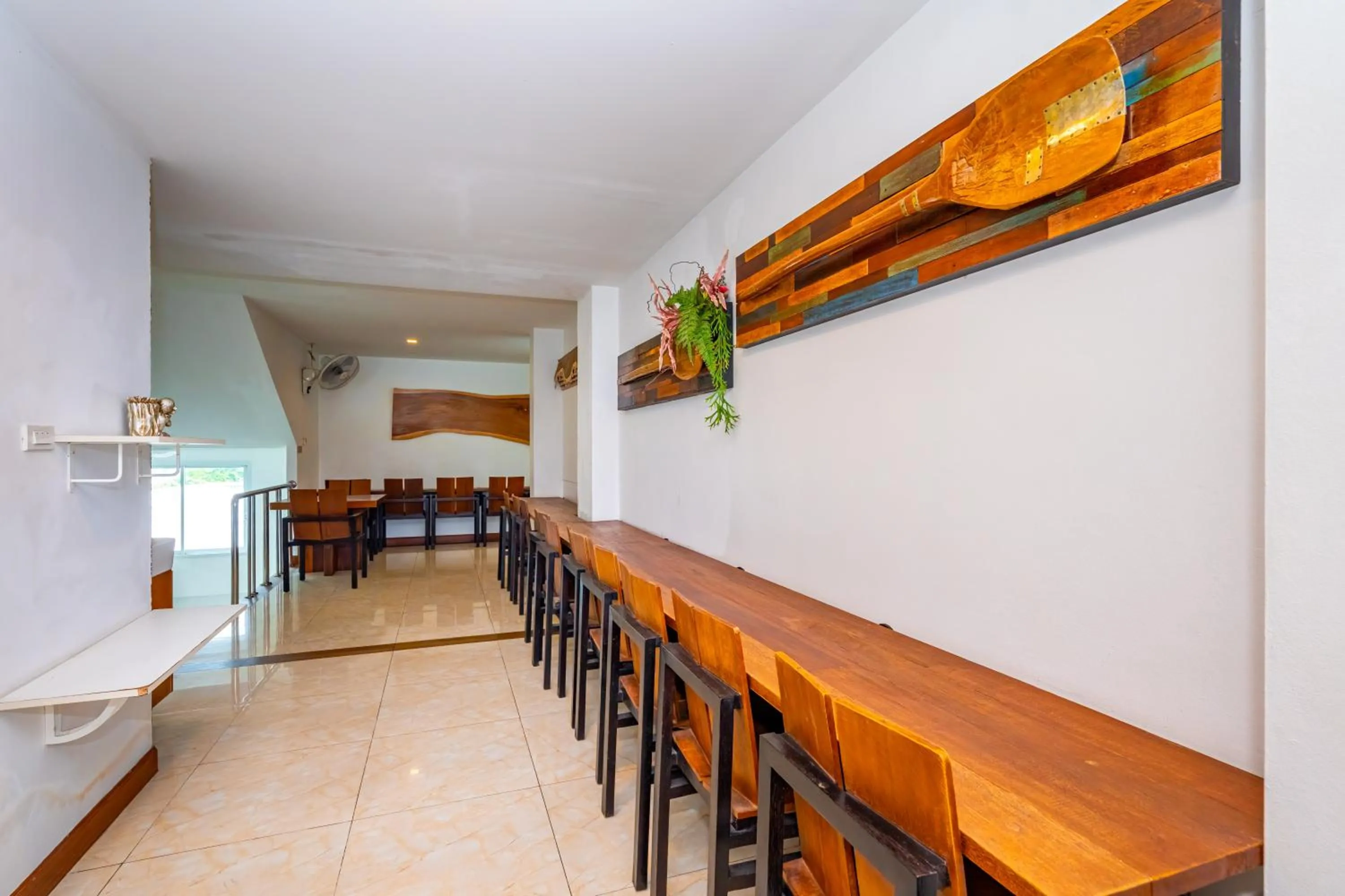 Restaurant/places to eat, Bed in The Cheetar Hotel