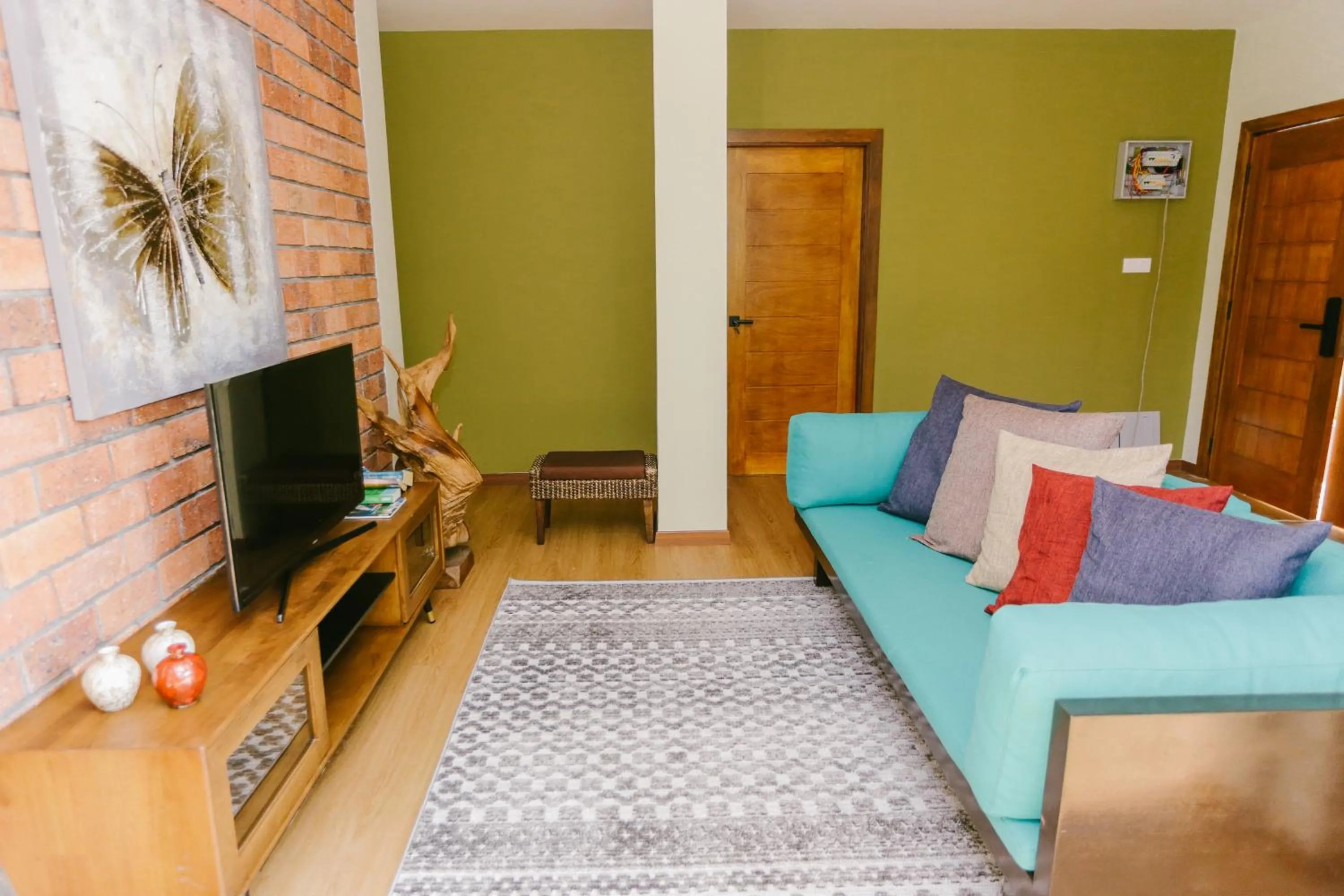 TV and multimedia in Royale Riviera Resort Private Pool Villas