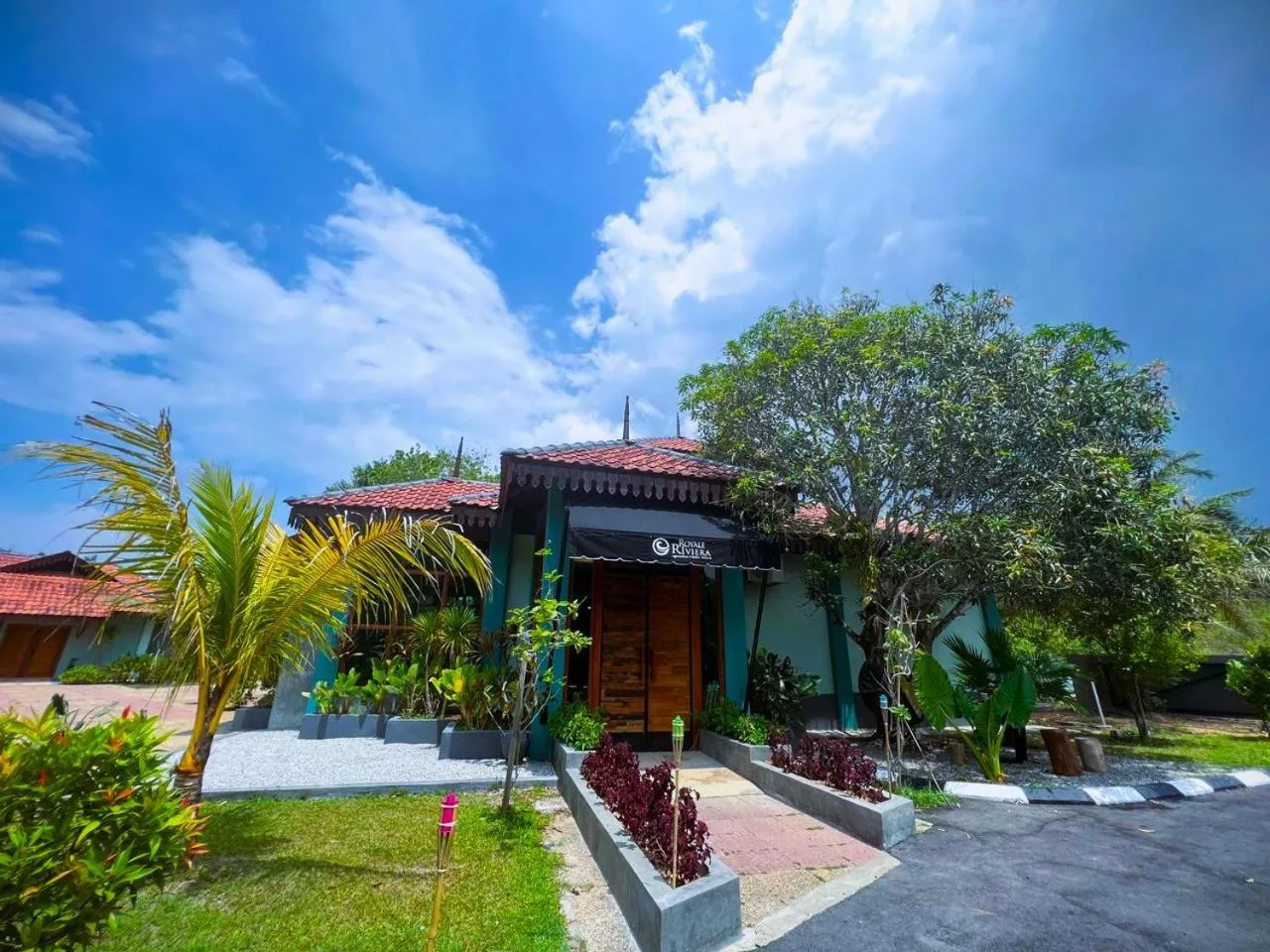 Facade/entrance in Royale Riviera Resort Private Pool Villas