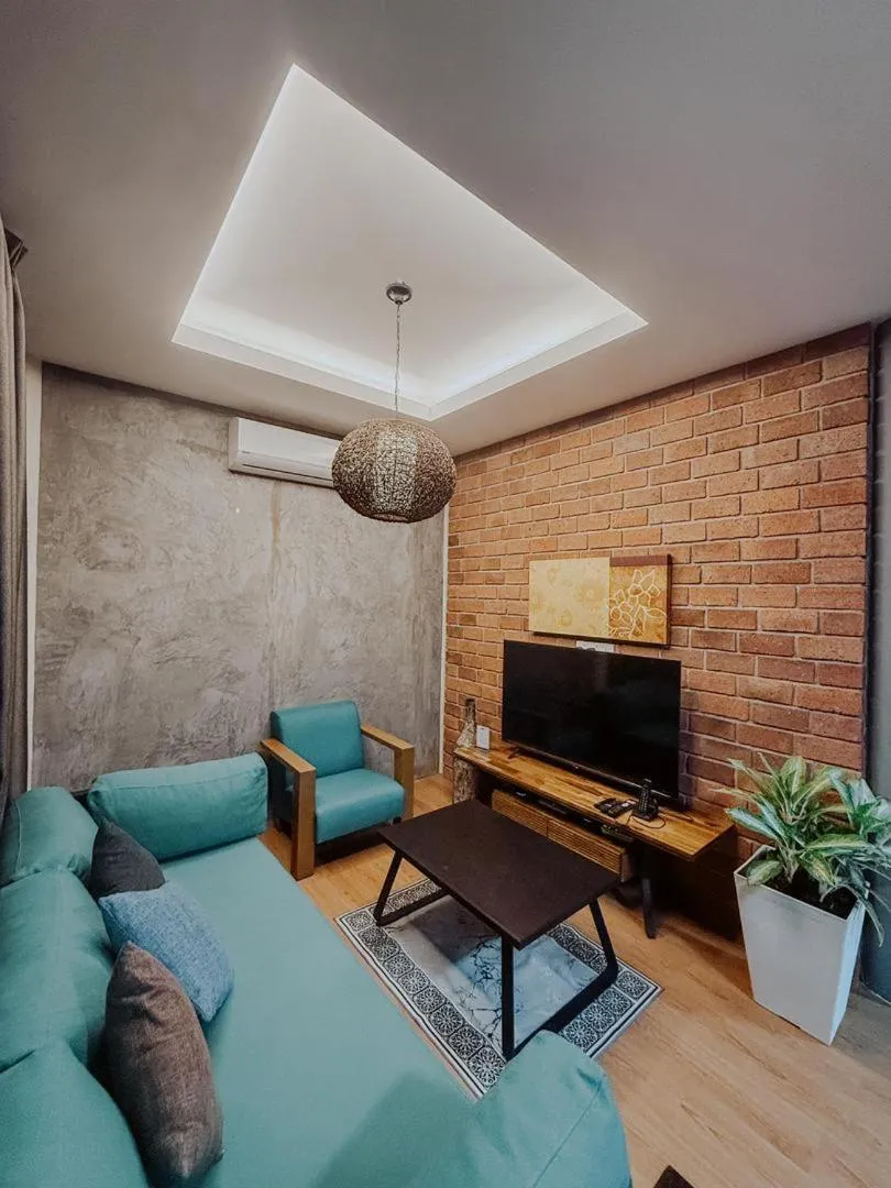 TV and multimedia in Royale Riviera Resort Private Pool Villas