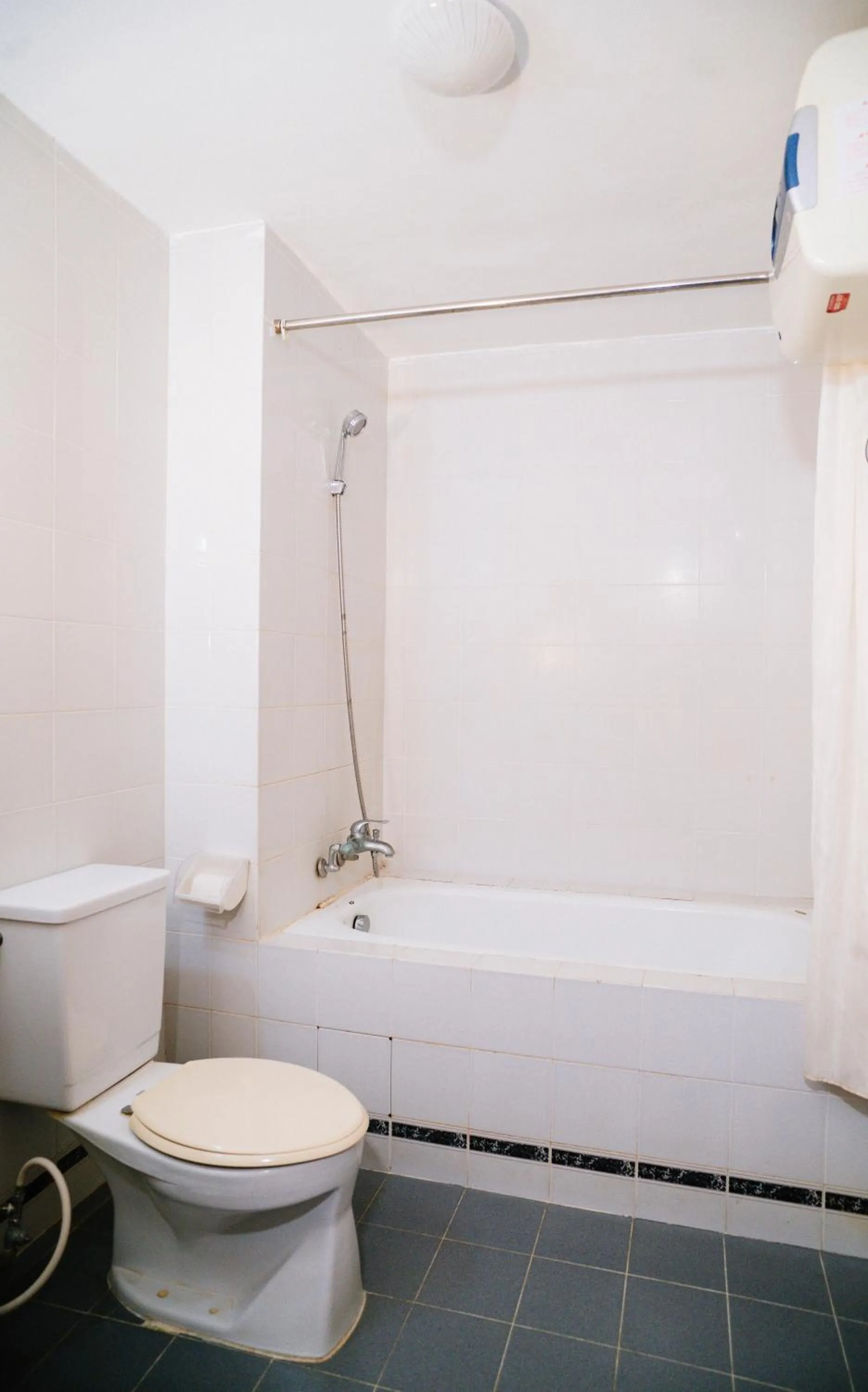 Toilet in Mercury Hotel & Apartment