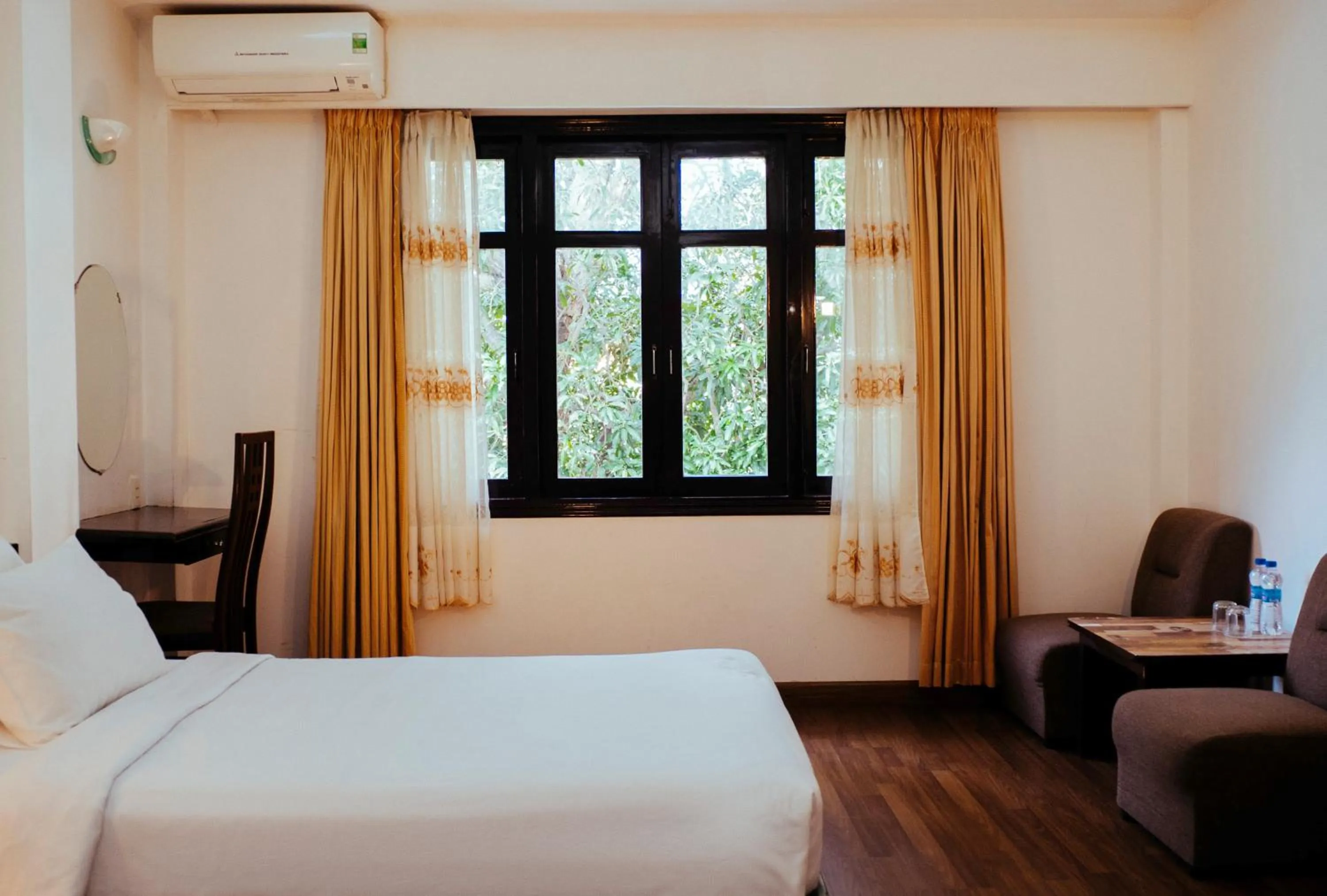 Photo of the whole room, Bed in Mercury Hotel & Apartment