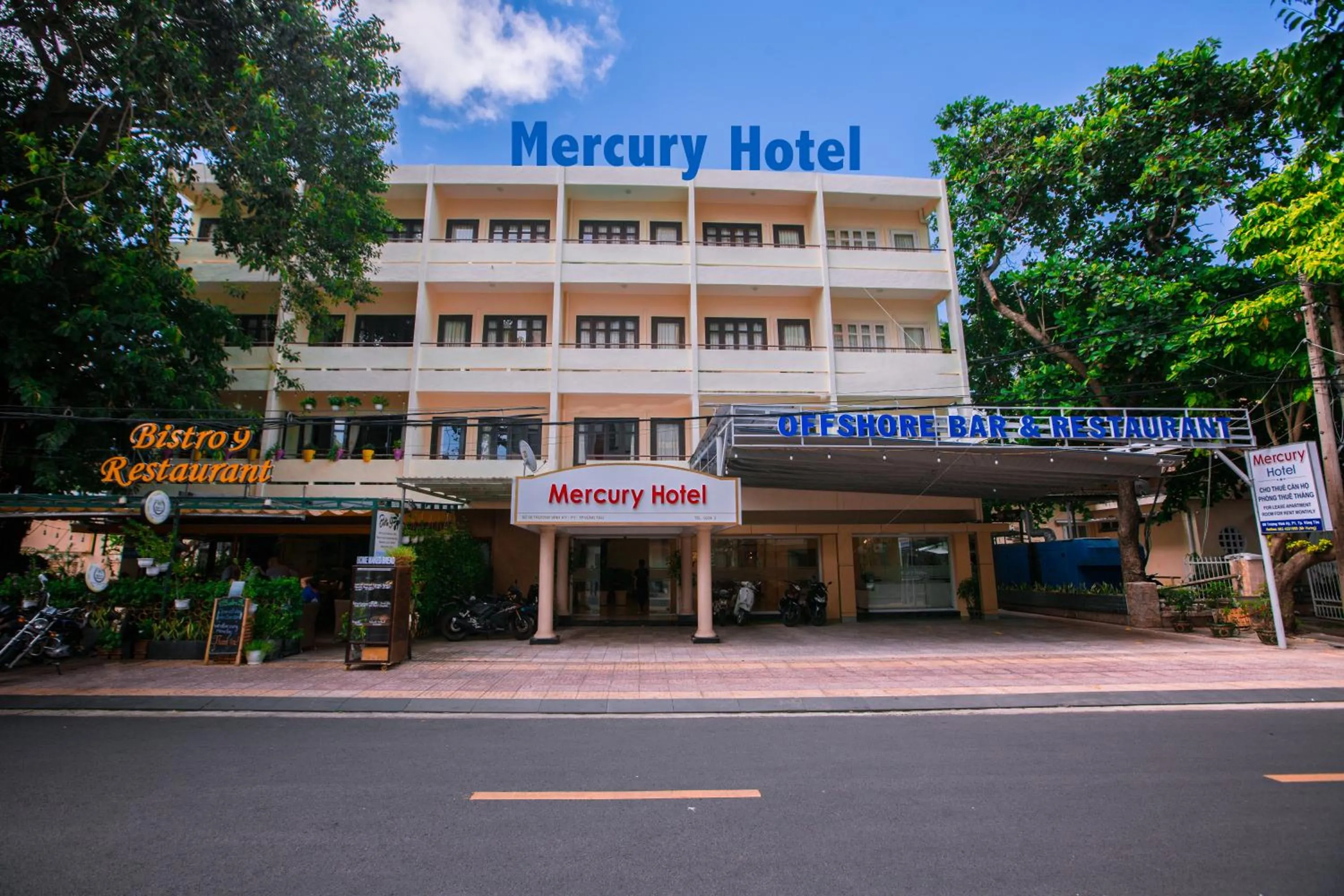 Property building in Mercury Hotel & Apartment