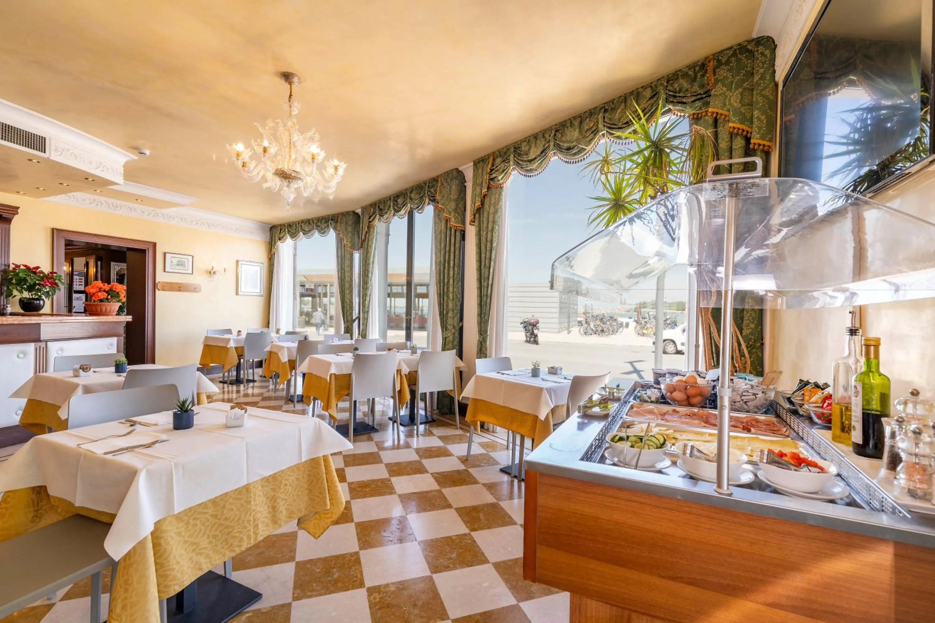 Breakfast in Hotel Panorama