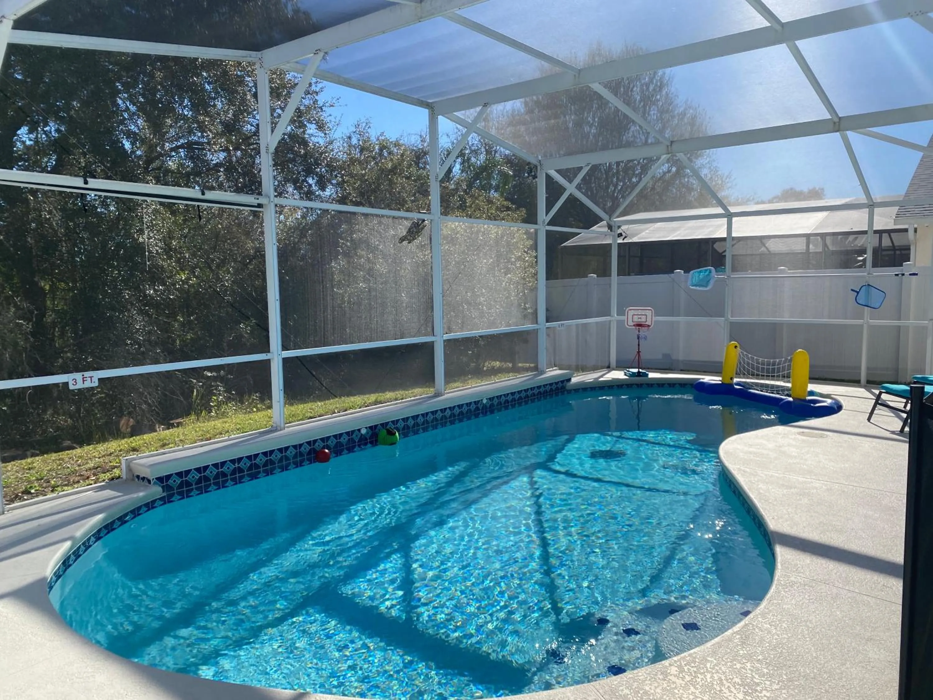 Swimming pool in 3 Bedroom Villa with Poolside Cinema and Games Room Close to theme Parks sleeps 6 plus 2