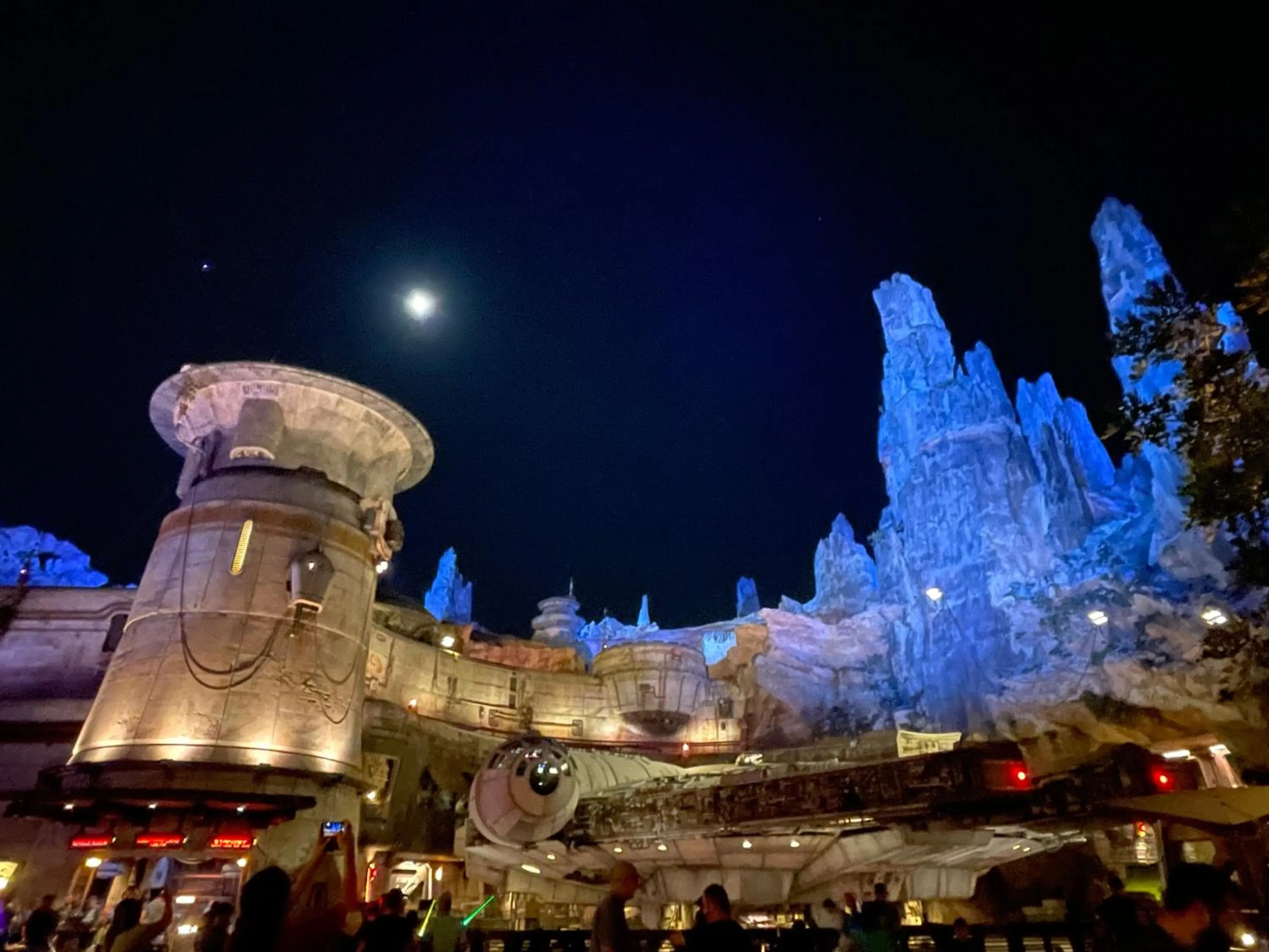 Nearby landmark in 3 Bedroom Villa with Poolside Cinema and Games Room Close to theme Parks sleeps 6 plus 2