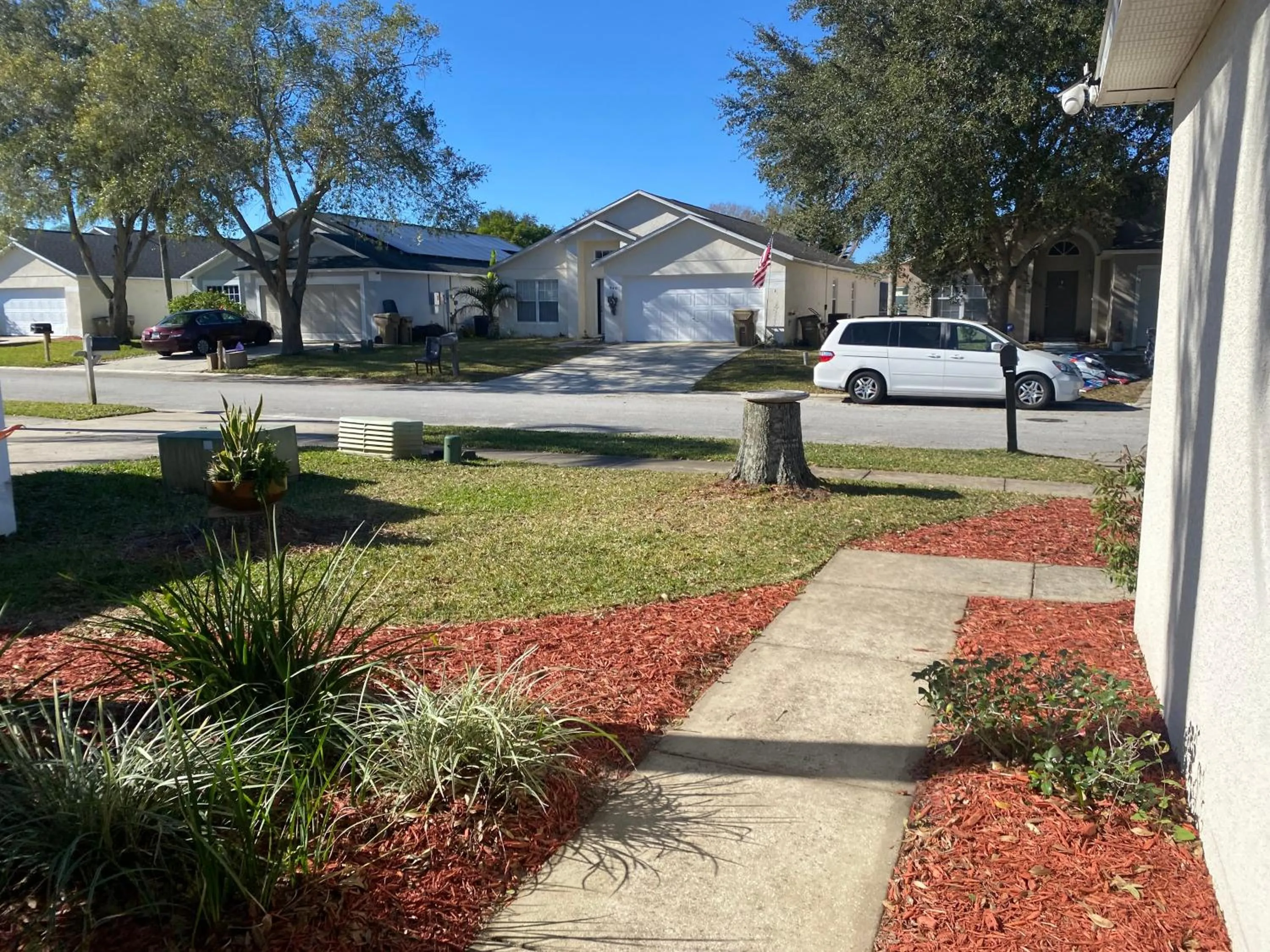 Street view in 3 Bedroom Villa with Poolside Cinema and Games Room Close to theme Parks sleeps 6 plus 2