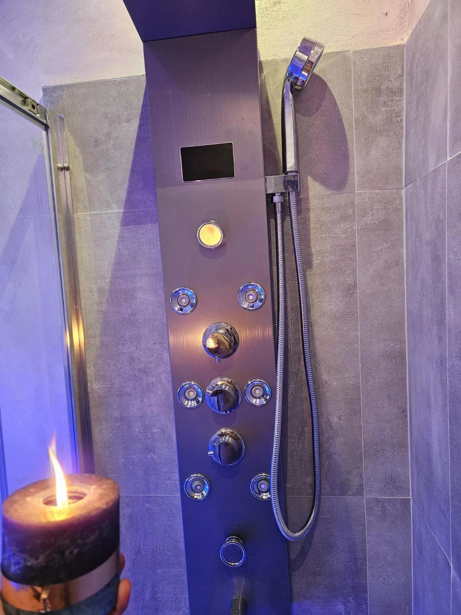 Shower in B&B Villa Maracujà