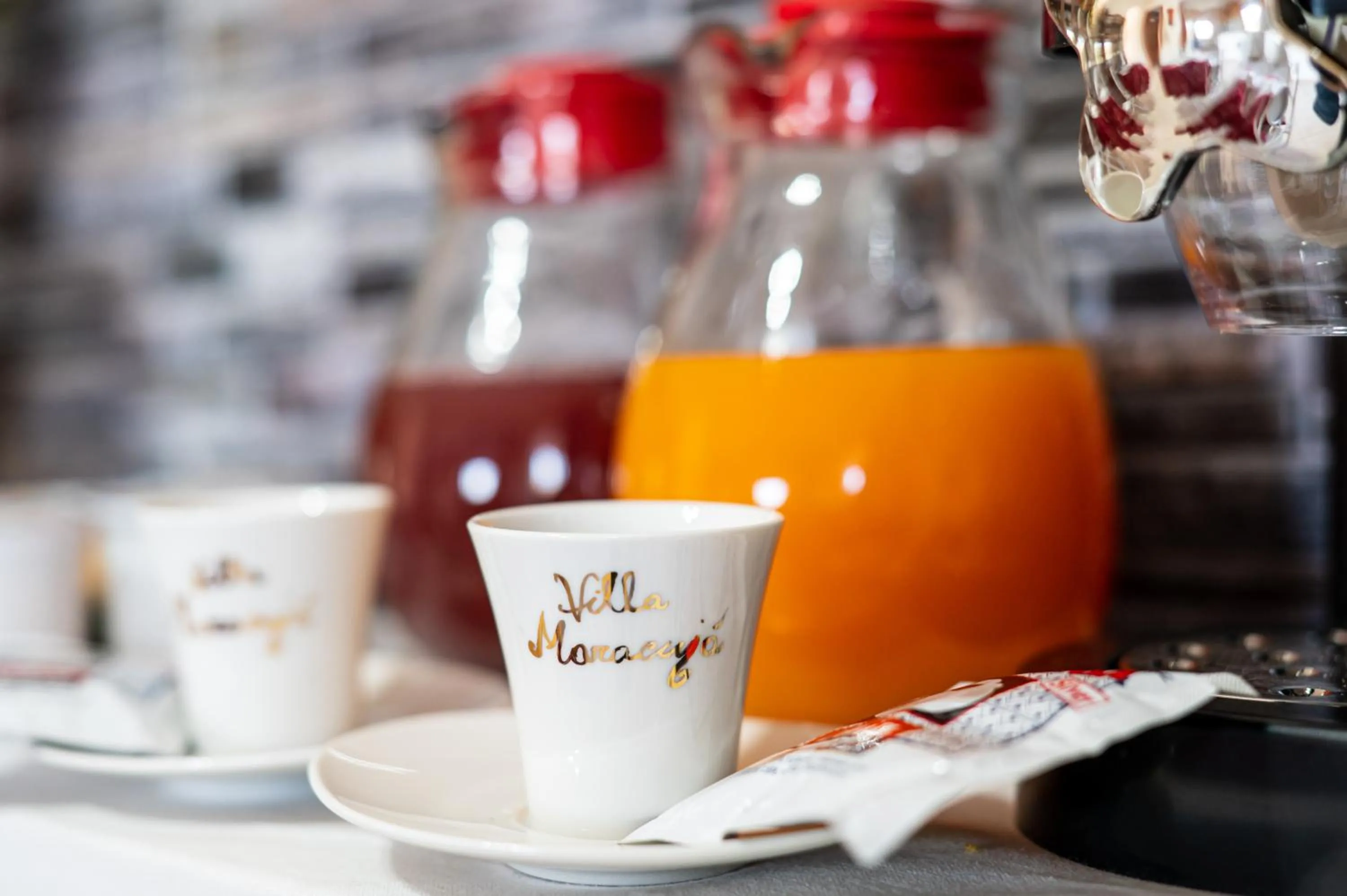 Coffee/tea facilities in B&B Villa Maracujà