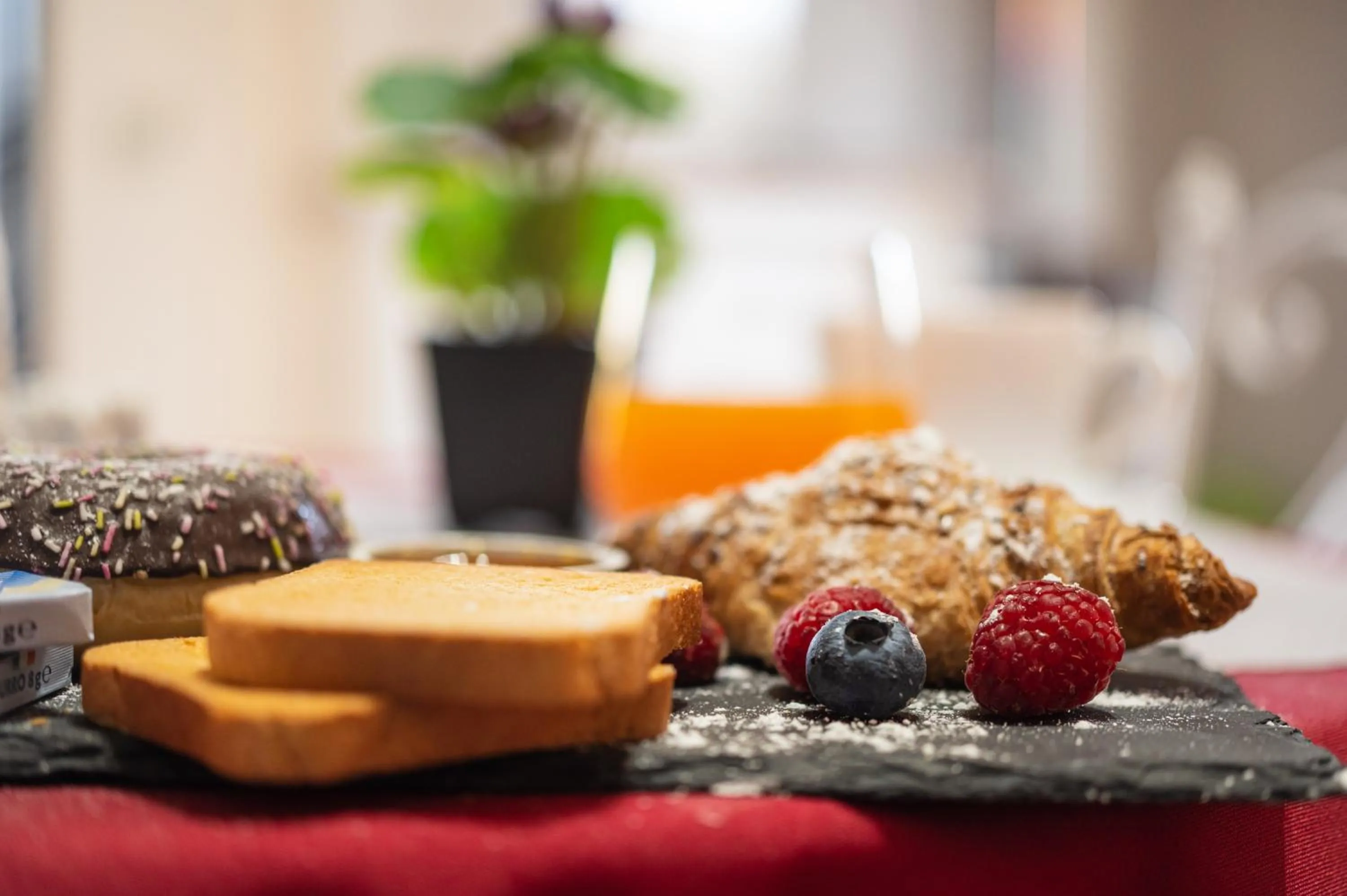 Food and drinks in B&B Villa Maracujà