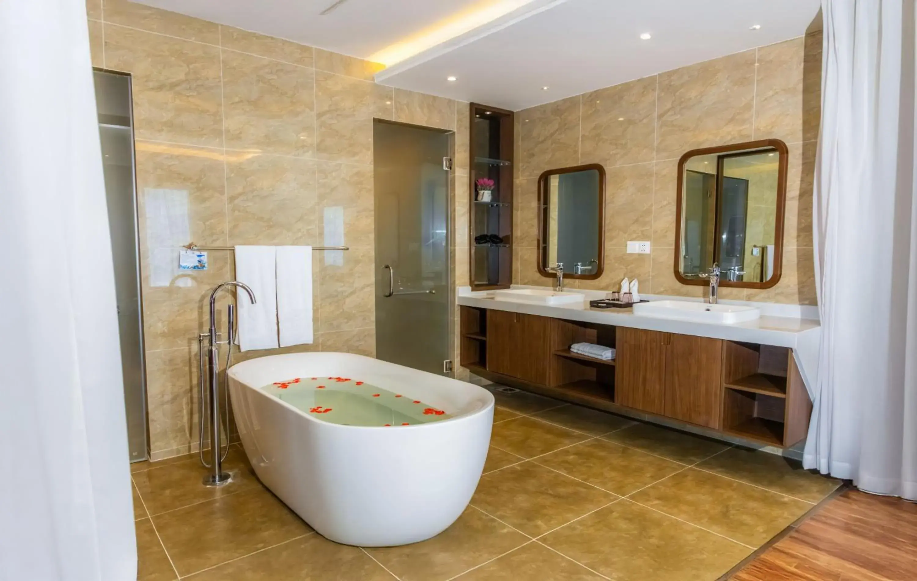 Suite with Balcony and Sea View in Vipol Mui Ne Hotel & Spa Suite with Balcony and Sea View in Vipol Mui Ne Hotel & Spa