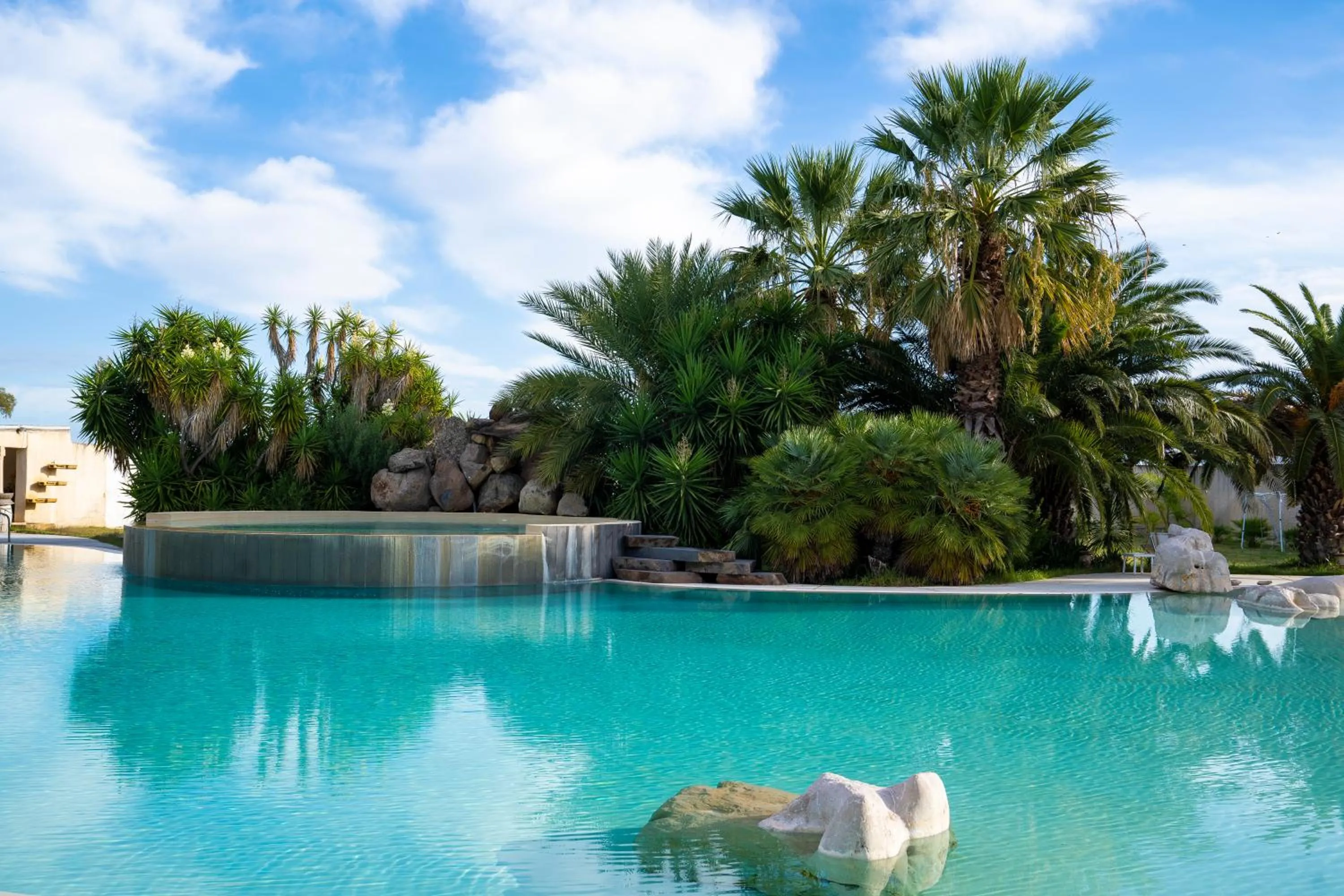 Swimming pool in Tartheshotel