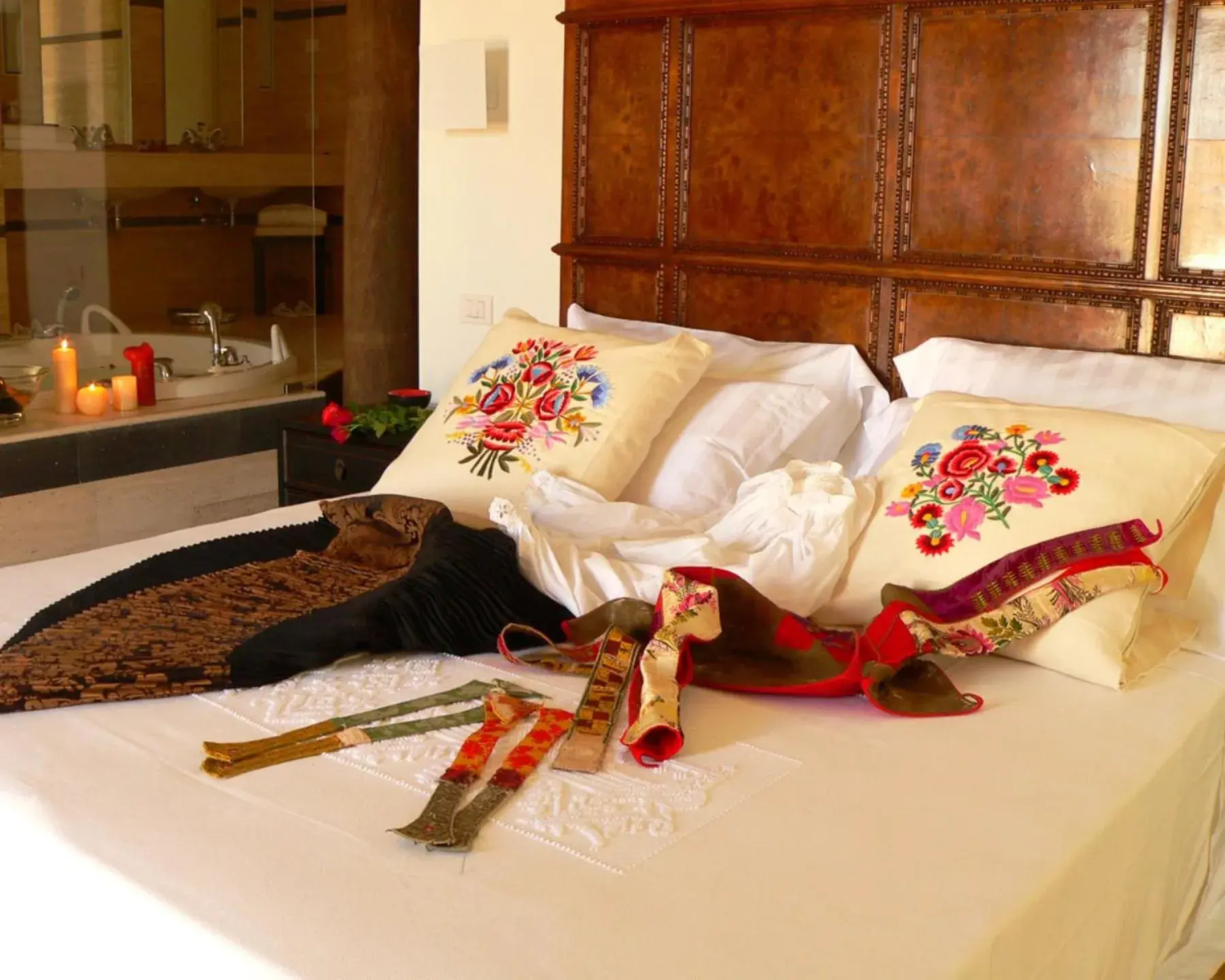 Queen Suite with Spa Bath in Tartheshotel Queen Suite with Spa Bath in Tartheshotel