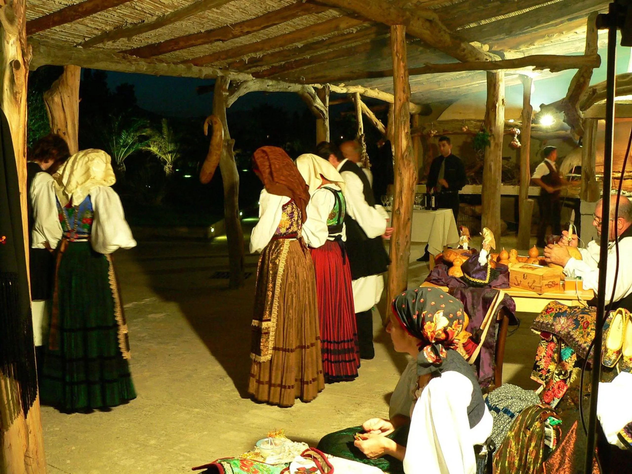 People in Tartheshotel