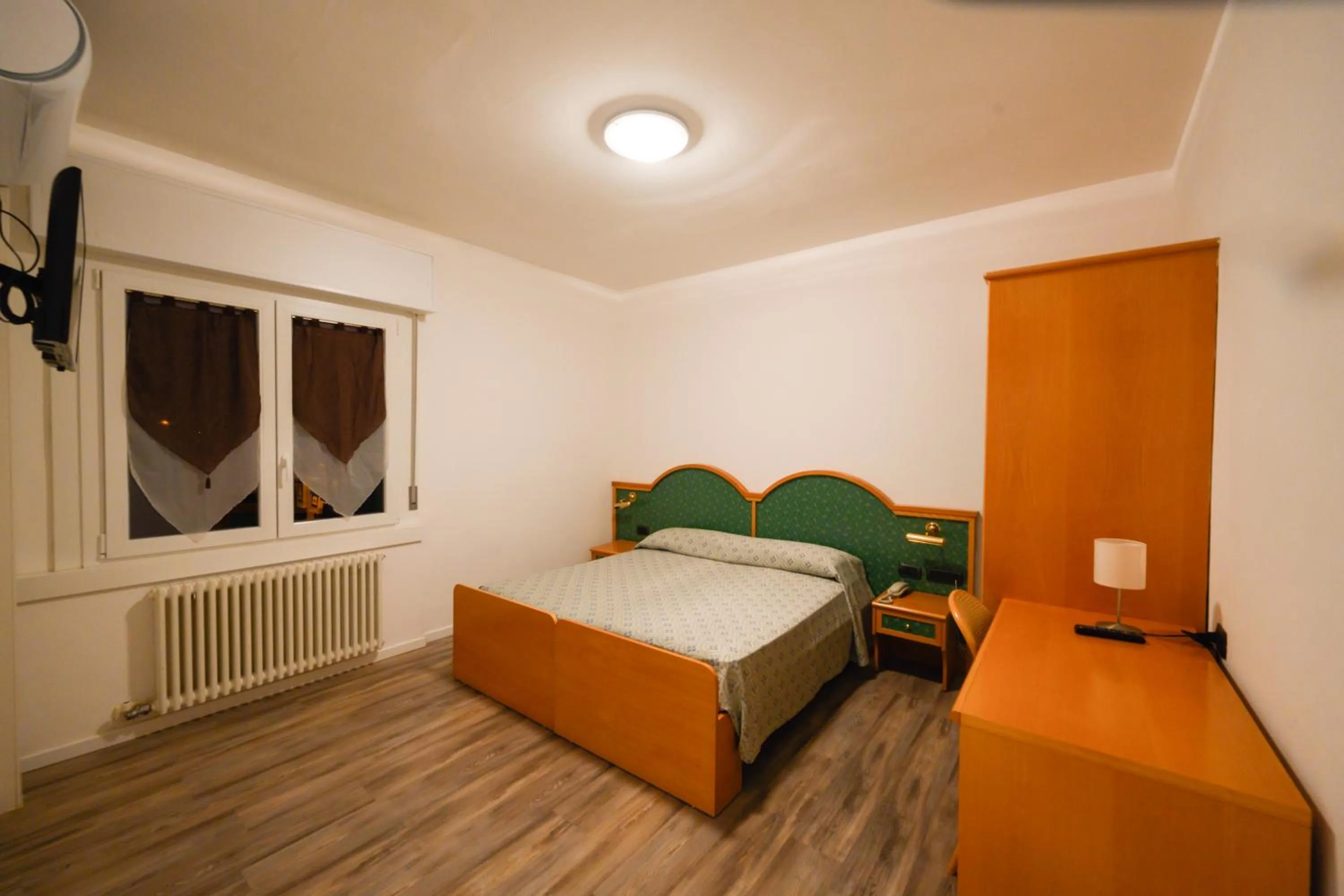 Photo of the whole room in AlmaMed Hotel san Leonardo