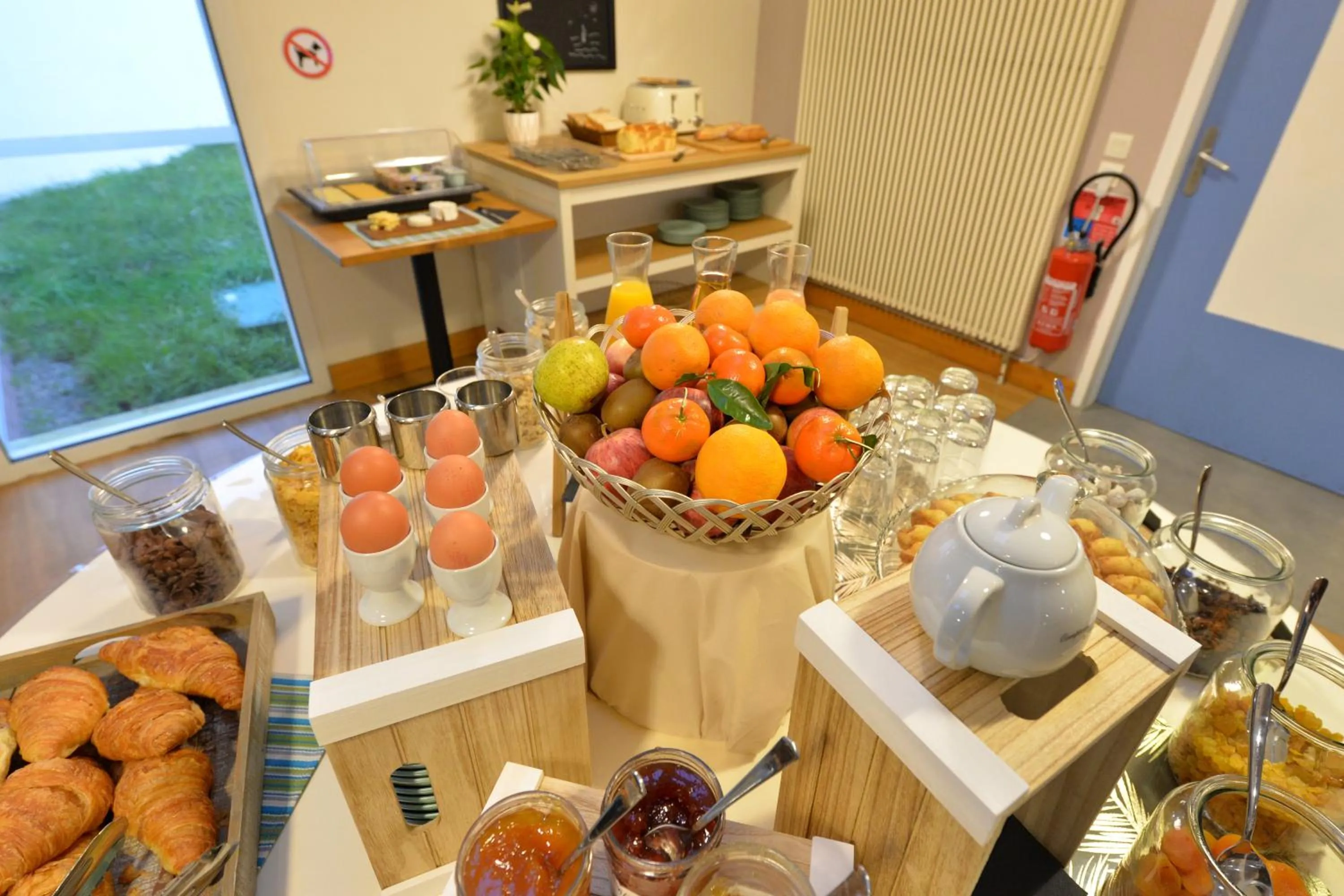 Buffet breakfast in La Villa des Golf.e.s