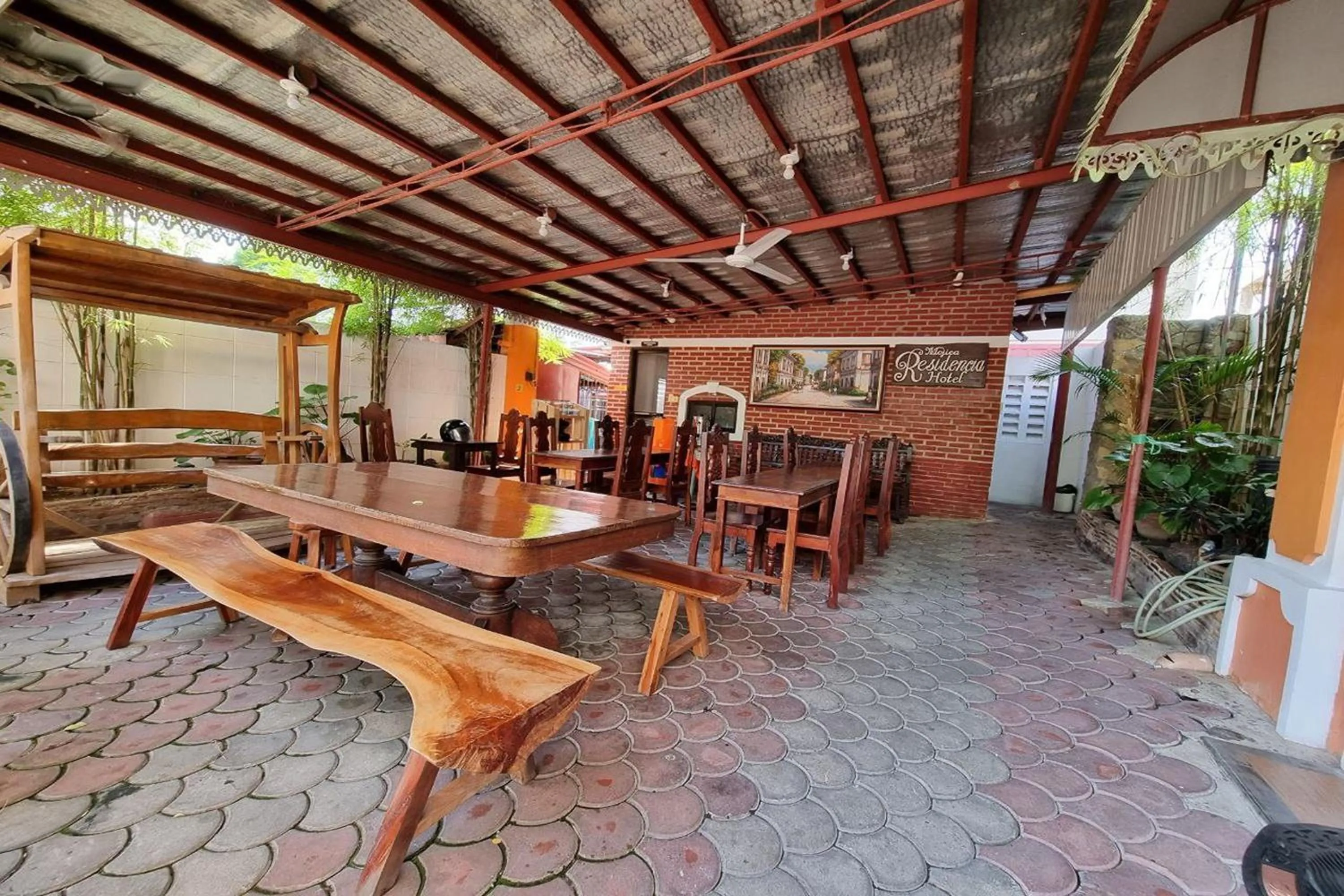 Seating area in Mojica Residencia Hotel