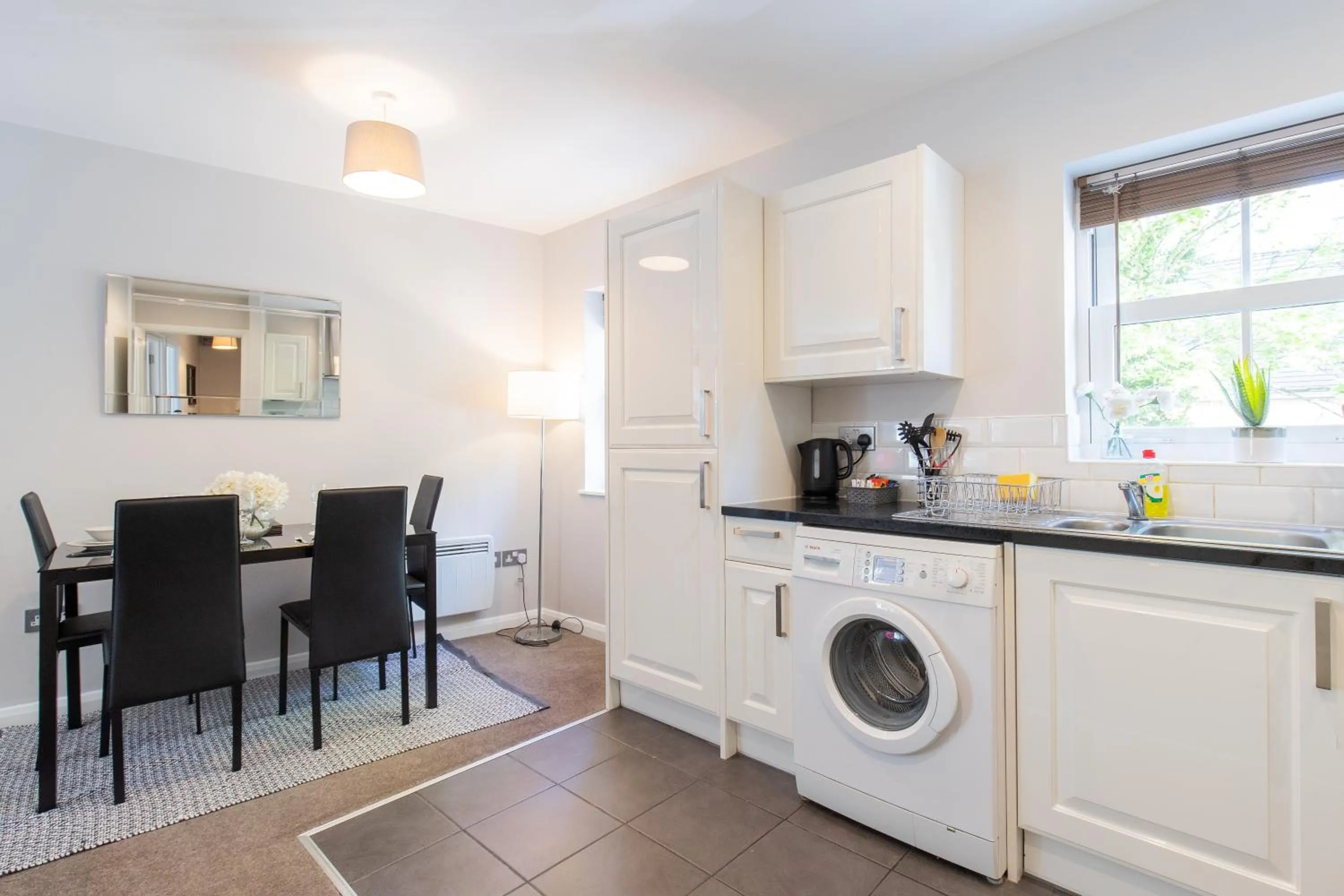 Kitchen or kitchenette in Velvet 2-bedroom apartment, Brewery Road, Hoddesdon