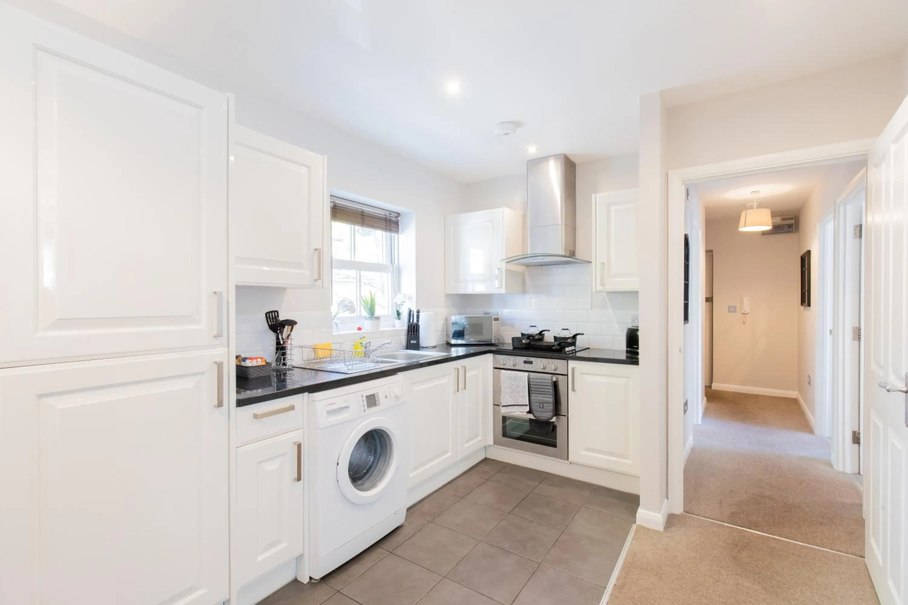 Kitchen or kitchenette in Velvet 2-bedroom apartment, Brewery Road, Hoddesdon