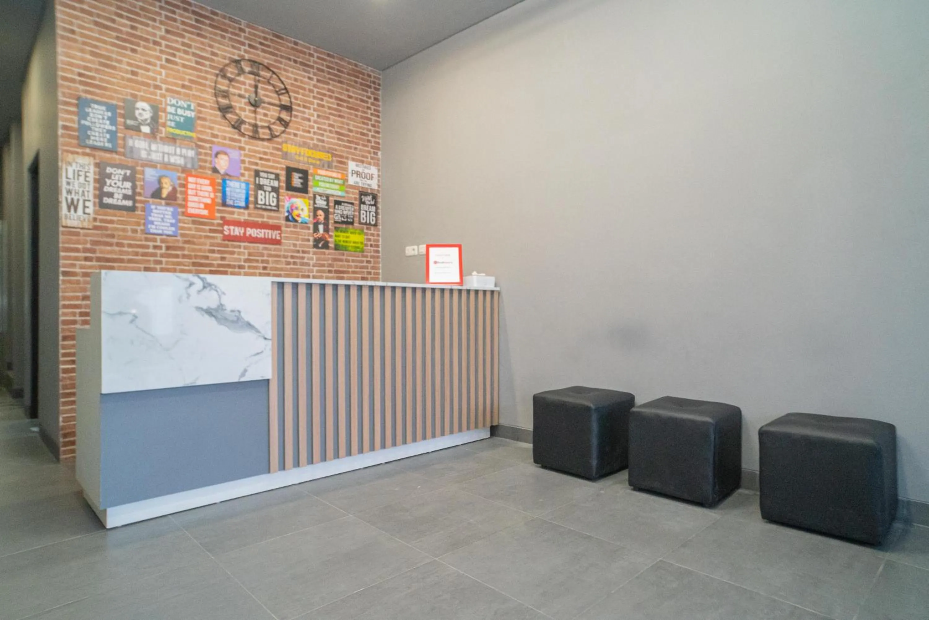 RedDoorz at Golden Averis Cibuluh Bogor